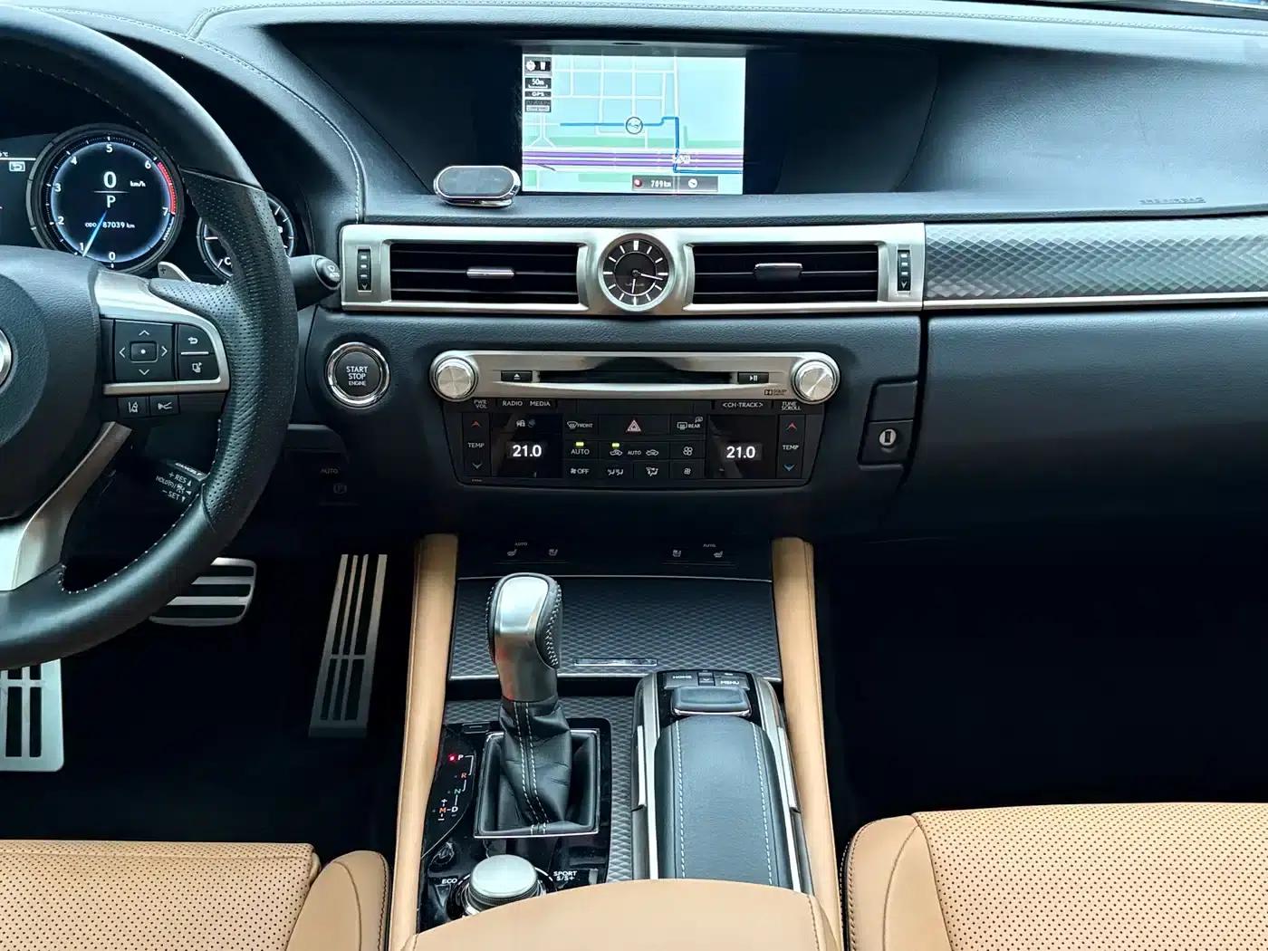 2017 Lexus GS 300 F SPORT — миниатюра 15