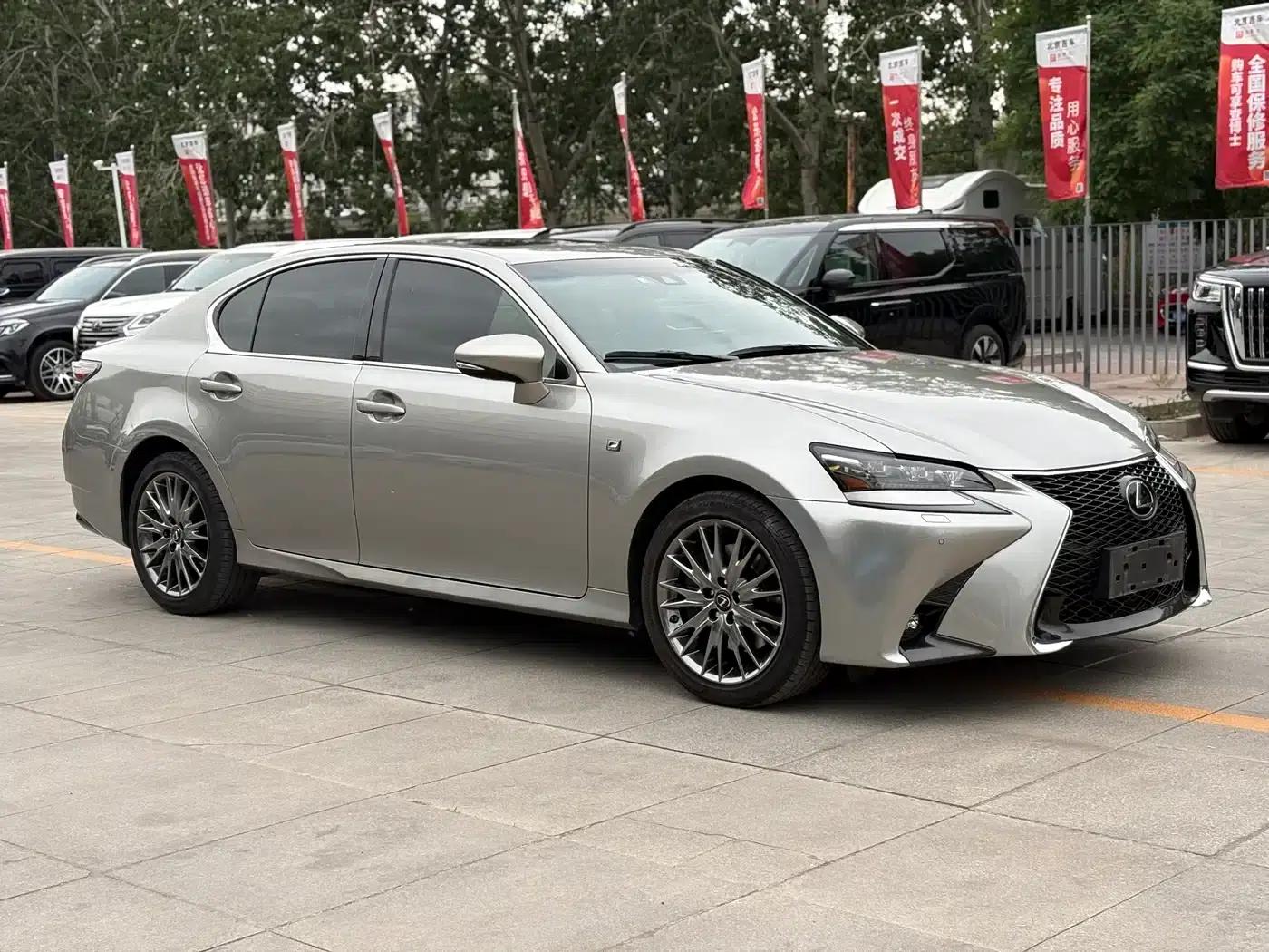 2017 Lexus GS 300 F SPORT — миниатюра 3