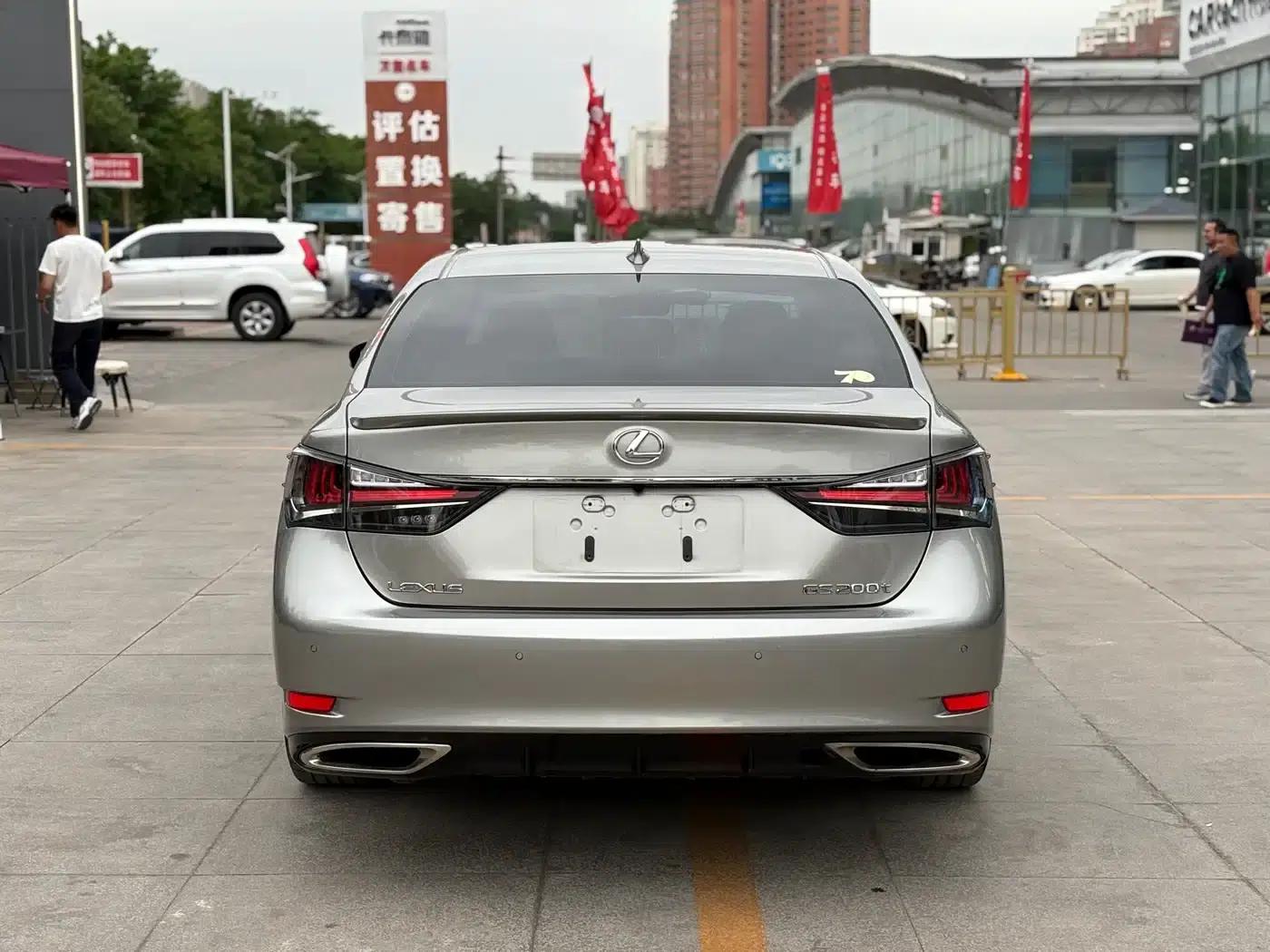 2017 Lexus GS 300 F SPORT — миниатюра 5