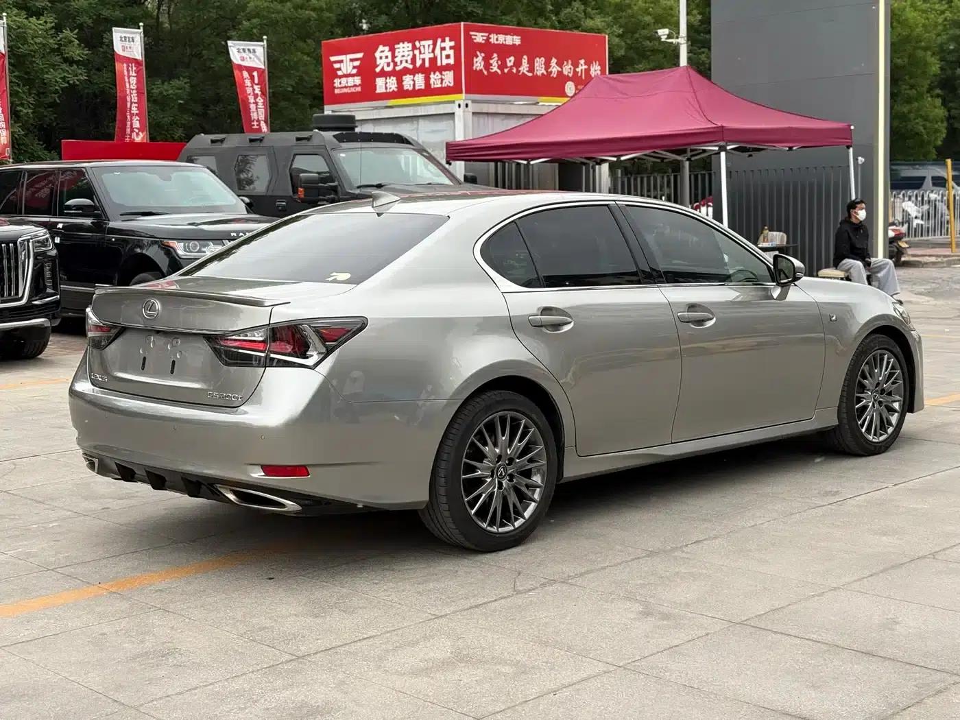 2017 Lexus GS 300 F SPORT — миниатюра 7