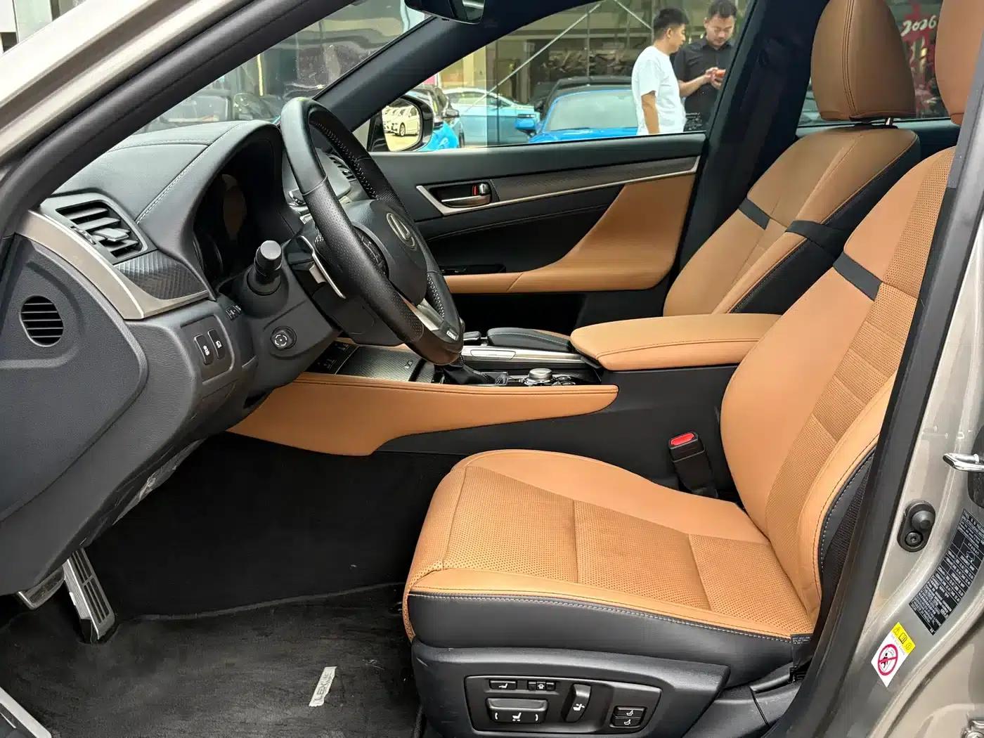 2017 Lexus GS 300 F SPORT — миниатюра 8