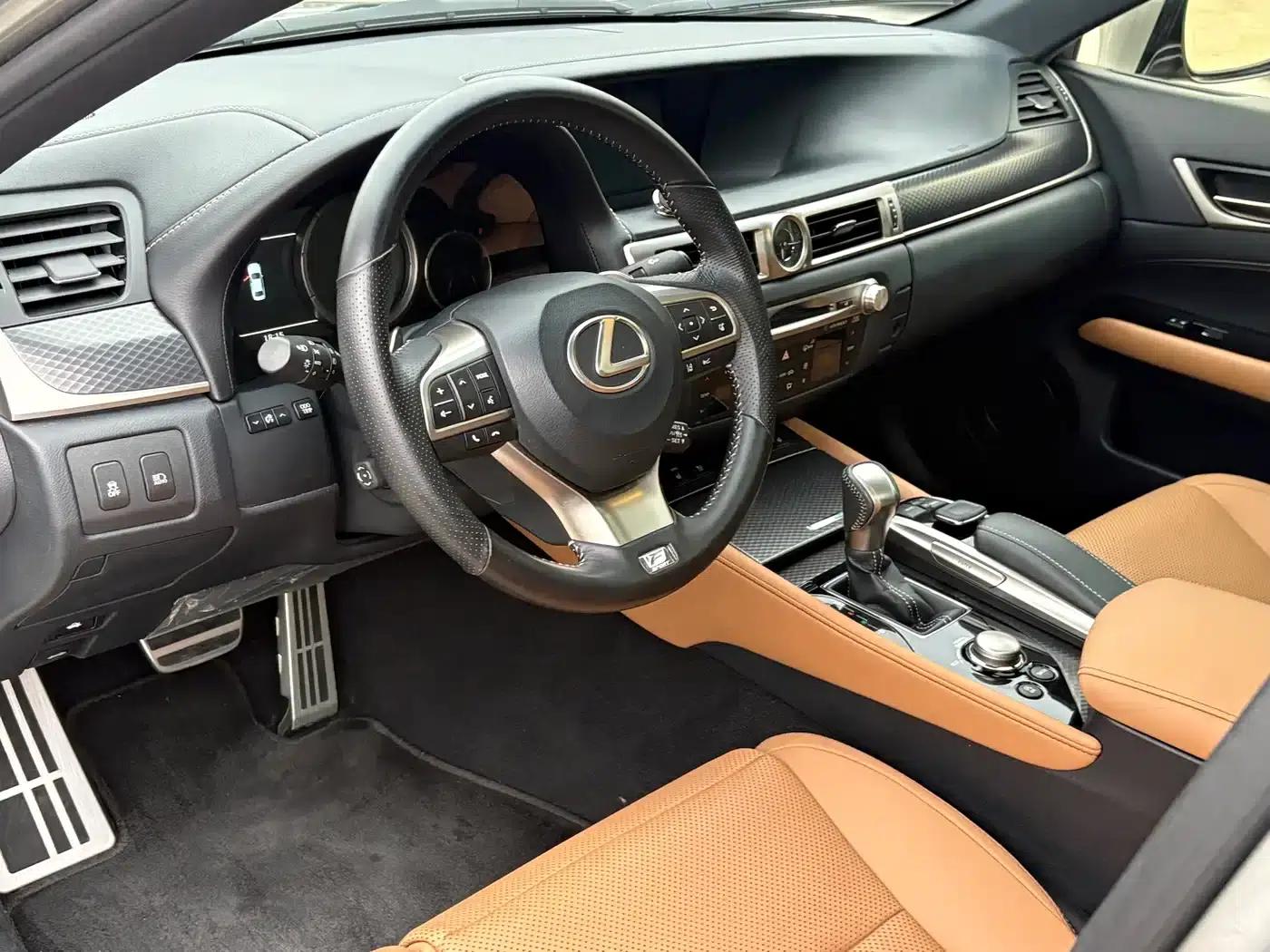 2017 Lexus GS 300 F SPORT — миниатюра 9