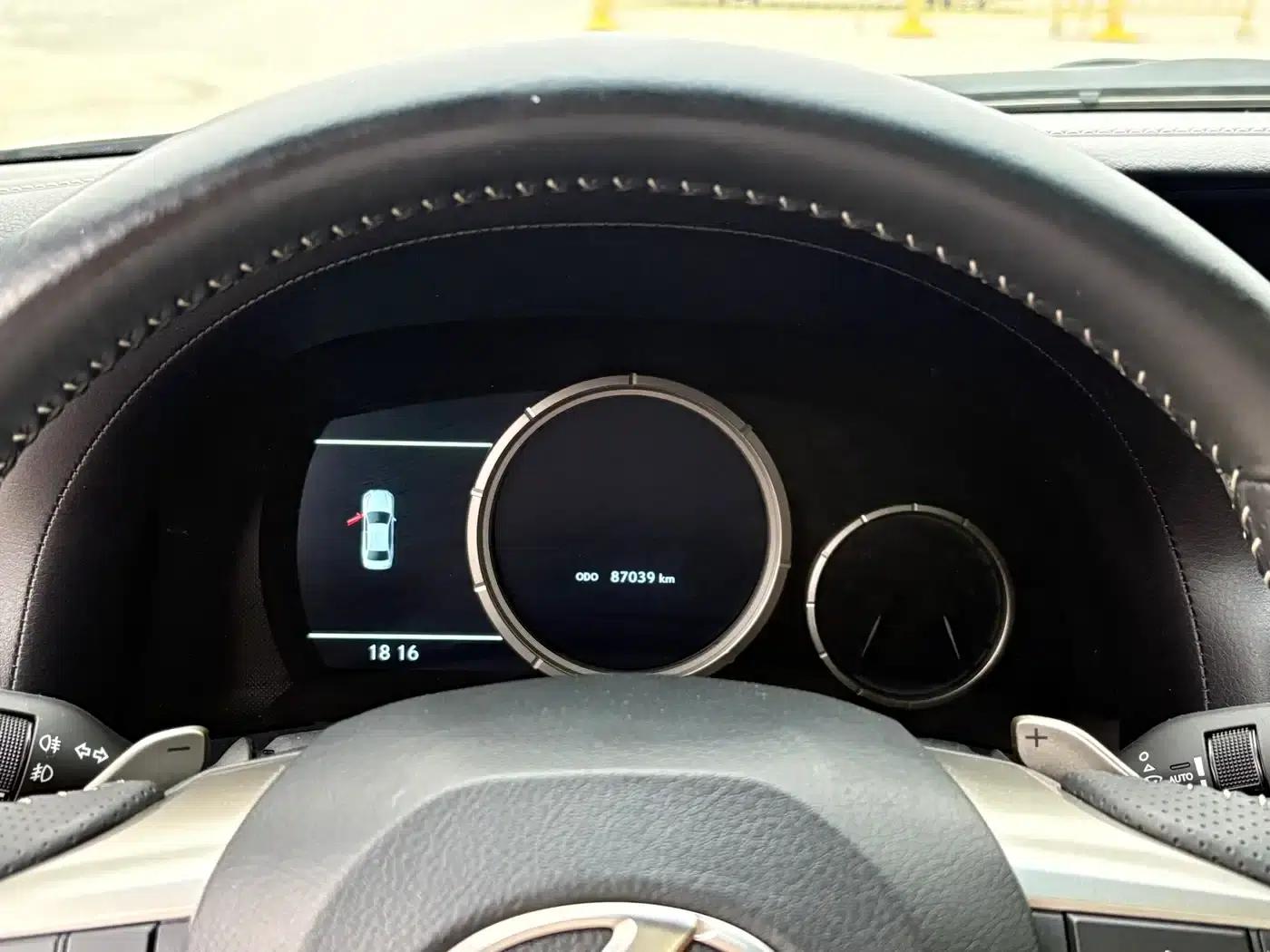 2017 Lexus GS 300 F SPORT — миниатюра 10