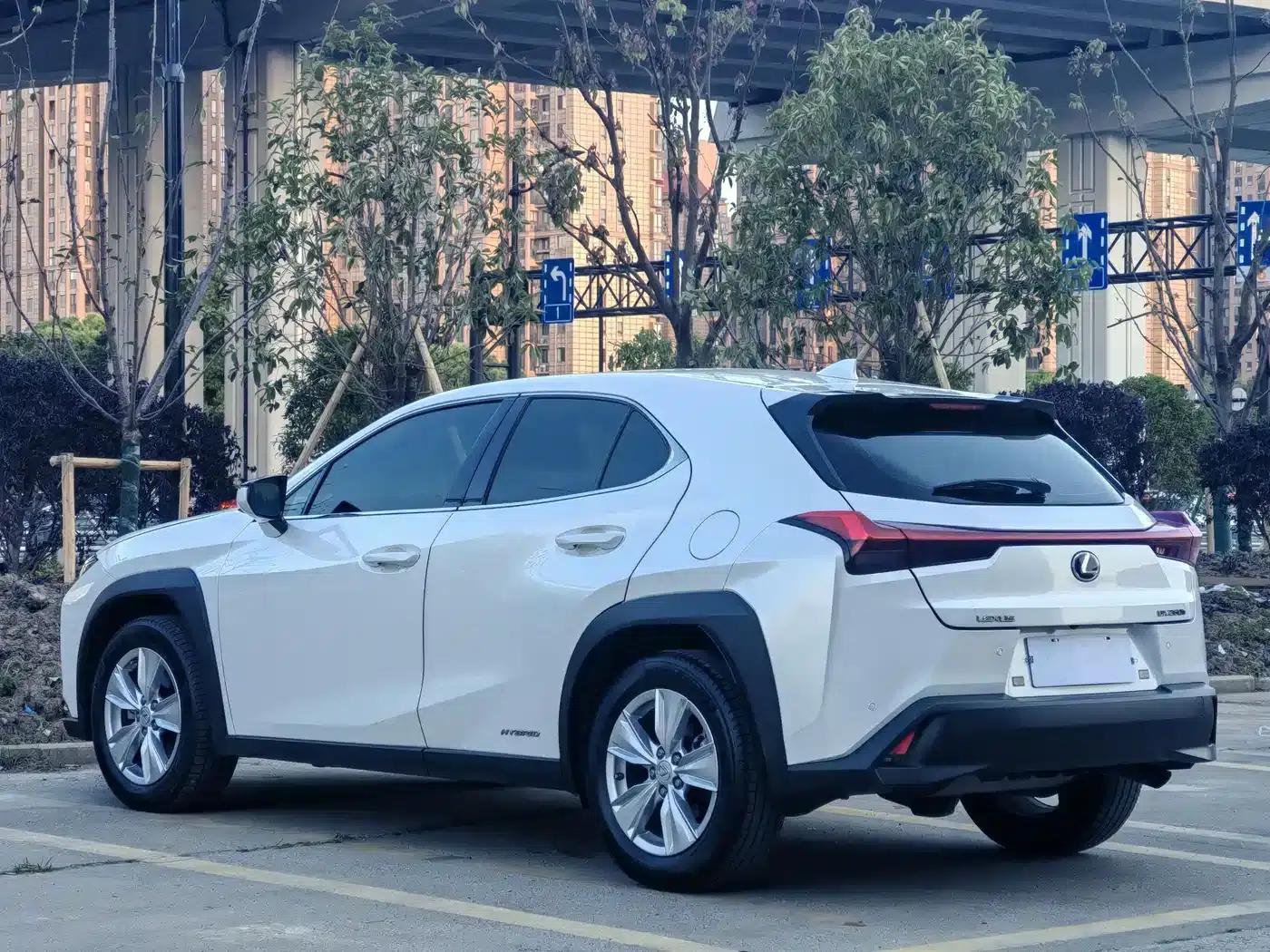 Lexus UX 2020 260h Explorer Edition — миниатюра 5