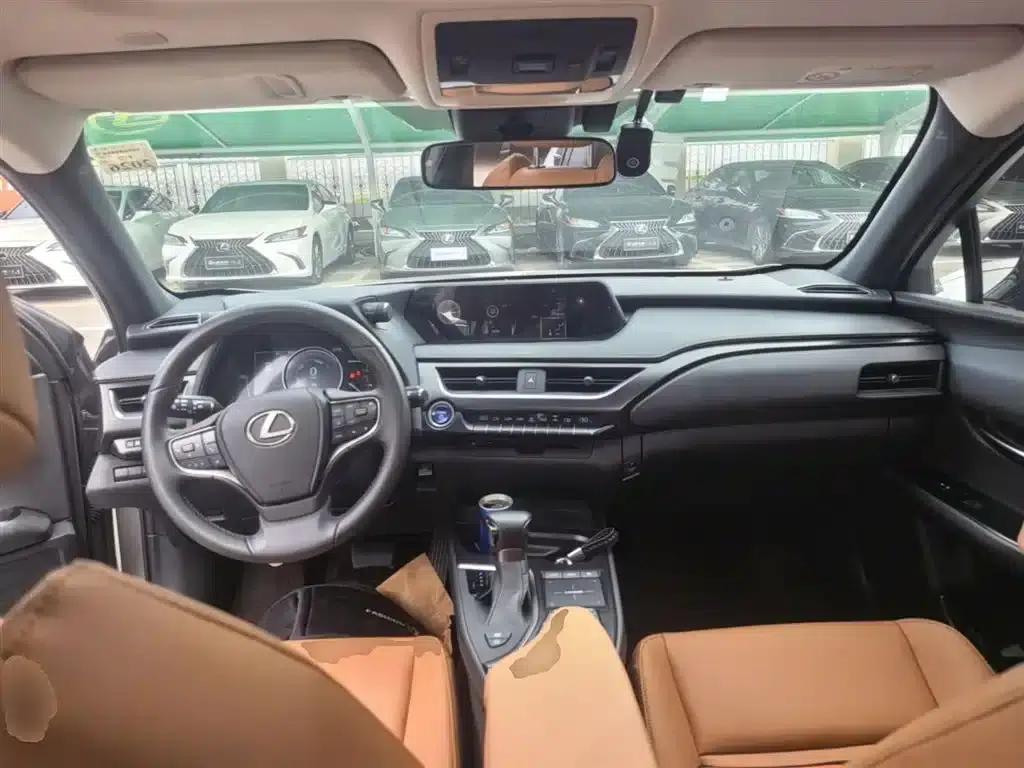 Lexus UX 2022 260h Explore Edition — миниатюра 10