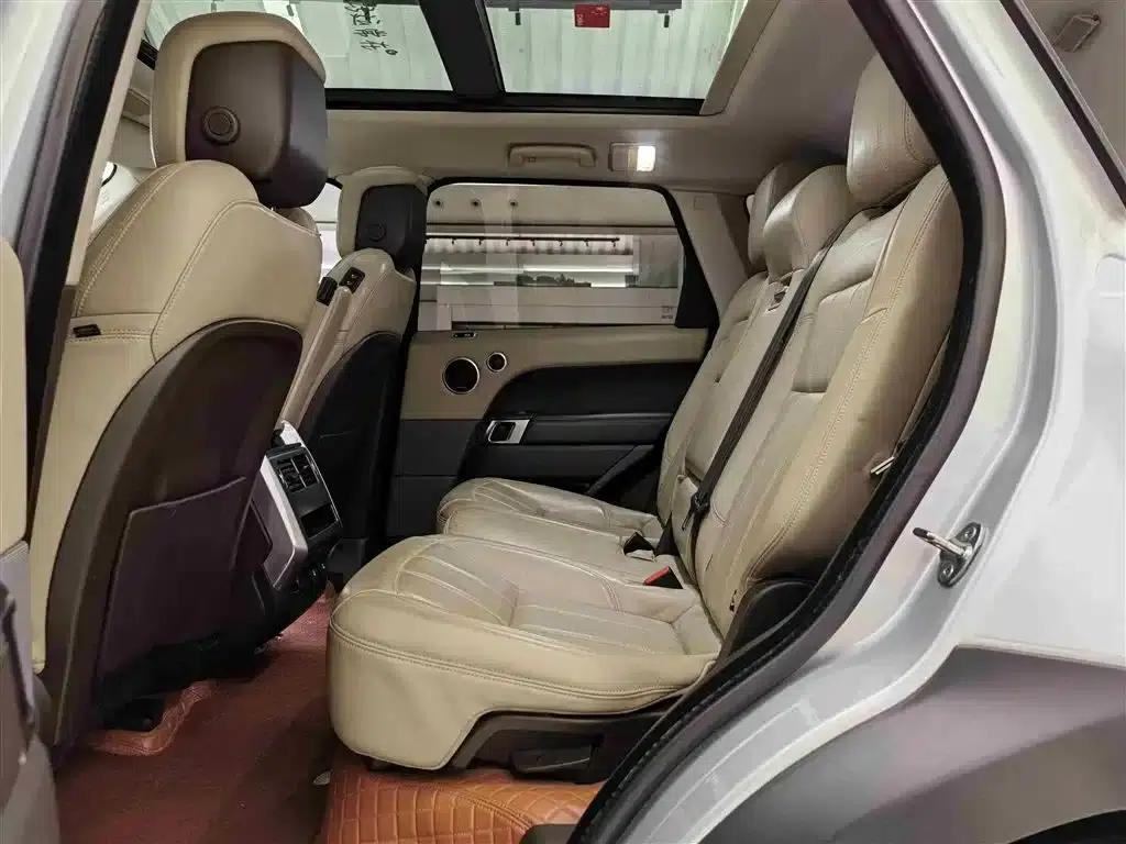 Range Rover Sport Hybrid 2020 P400e SE — миниатюра 11