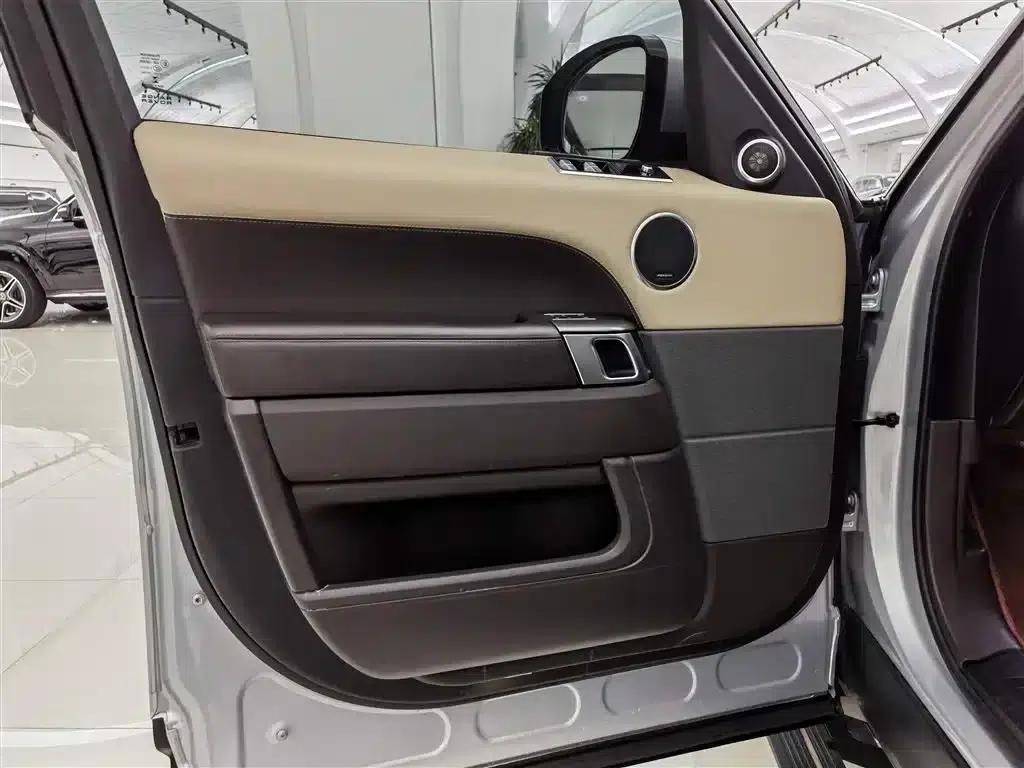 Range Rover Sport Hybrid 2020 P400e SE — миниатюра 8