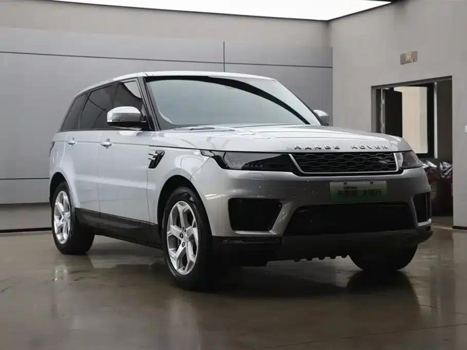 Range Rover Sport Hybrid 2021 P400e SE — миниатюра 27