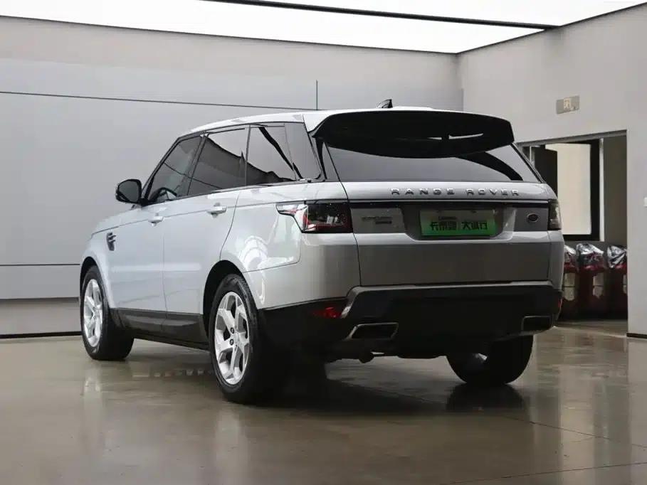 Range Rover Sport Hybrid 2021 P400e SE — миниатюра 34