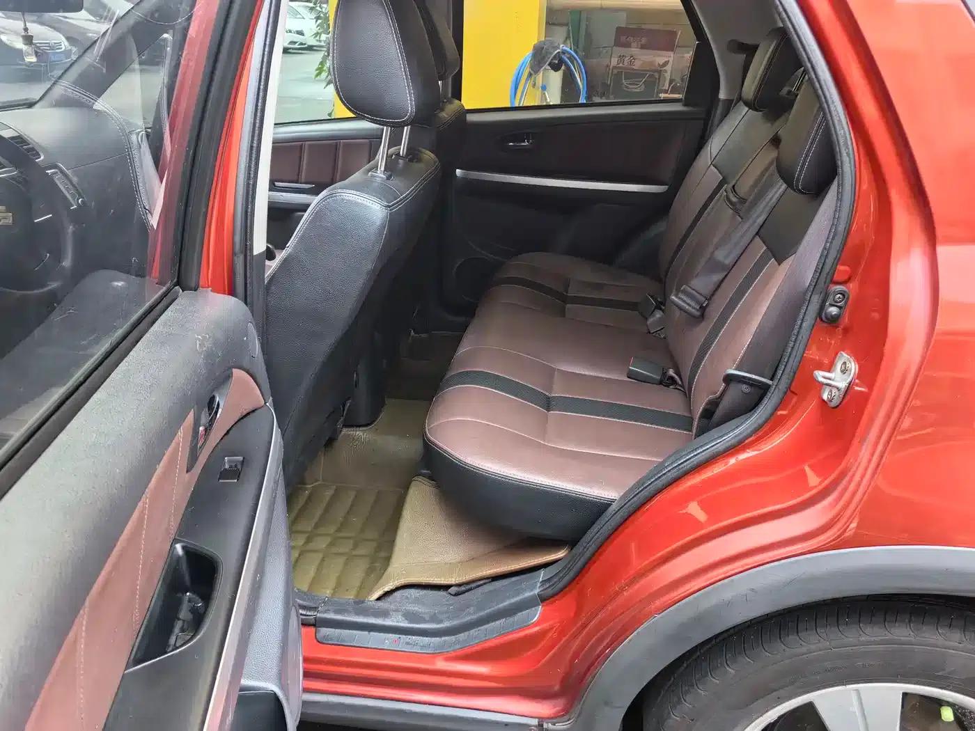 2011 SX4 Hatchback 1.6L Automatic Sport — миниатюра 7