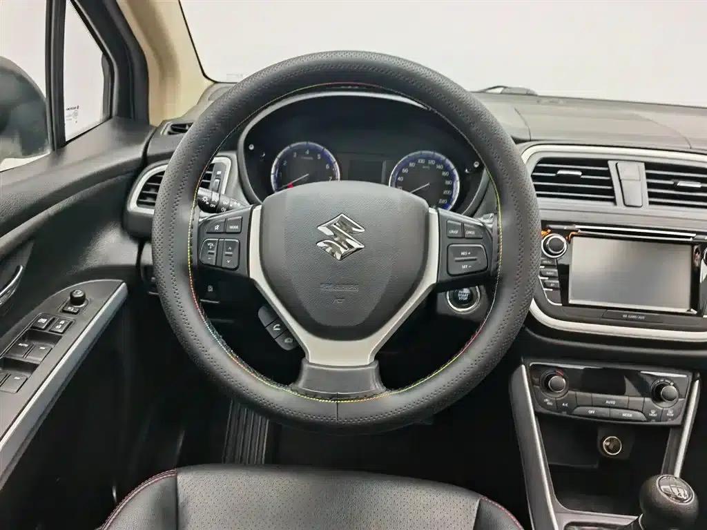 Vitara 2015 1.6L Manual 2WD Elite — миниатюра 11