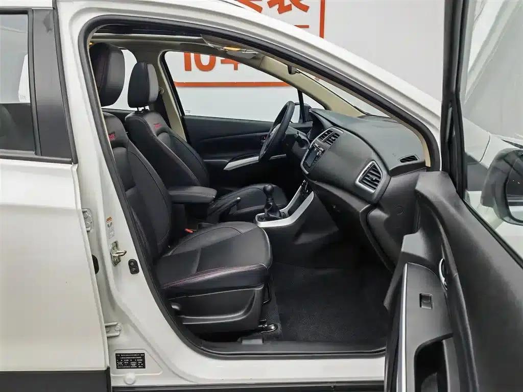 Vitara 2015 1.6L Manual 2WD Elite — миниатюра 23