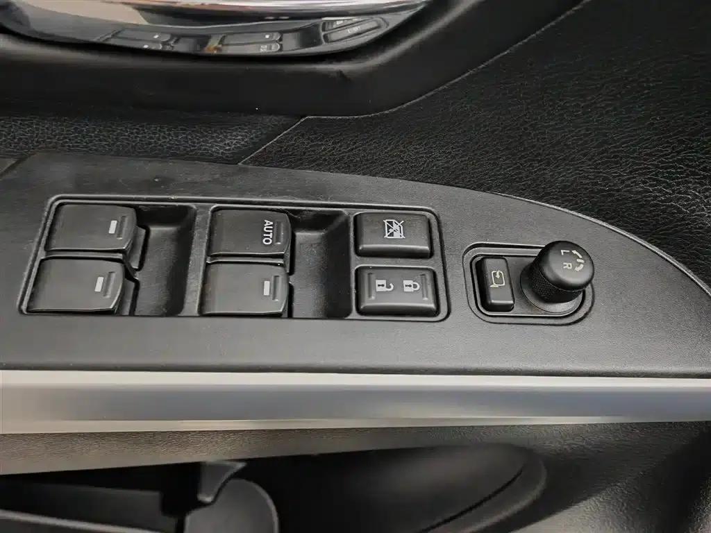 Vitara 2015 1.6L Manual 2WD Elite — миниатюра 9