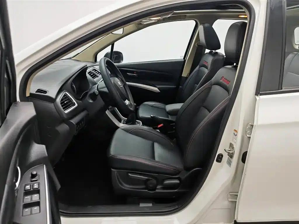 Vitara 2015 1.6L Manual 2WD Elite — миниатюра 10