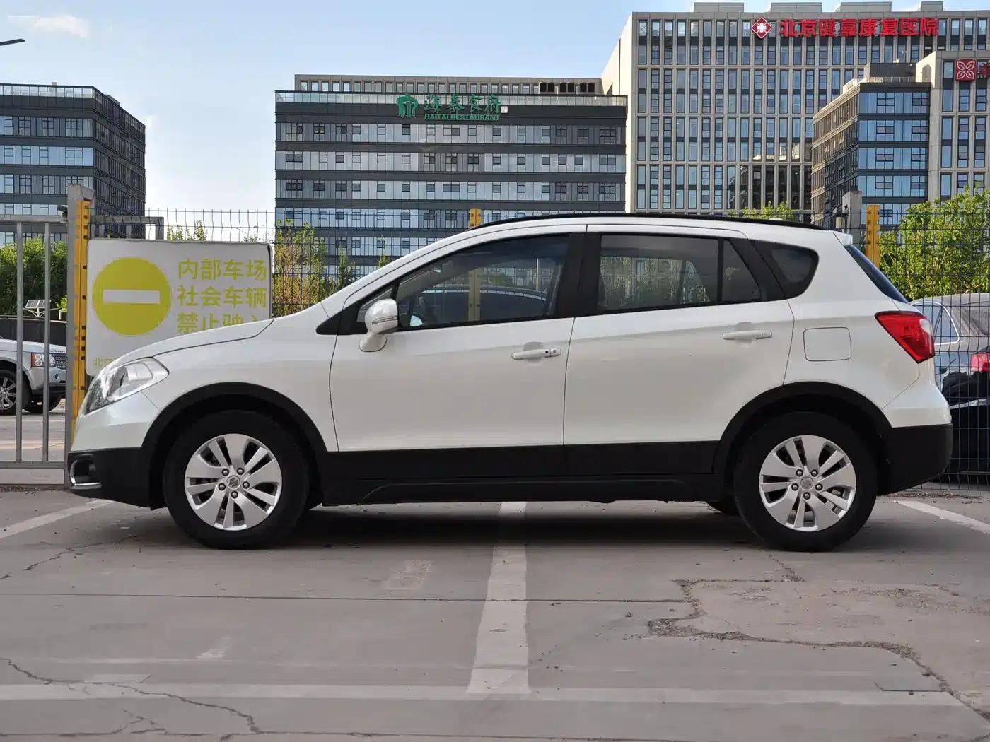2014 Vitara 1.6L CVT 2WD Entry-level — миниатюра 3
