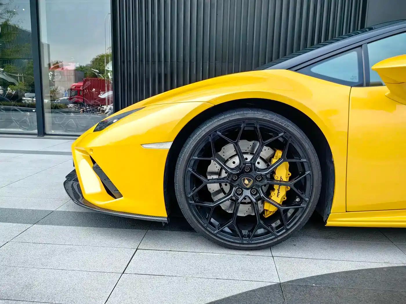 Huracán 2020 Huracán EVO RWD Spyder — миниатюра 8