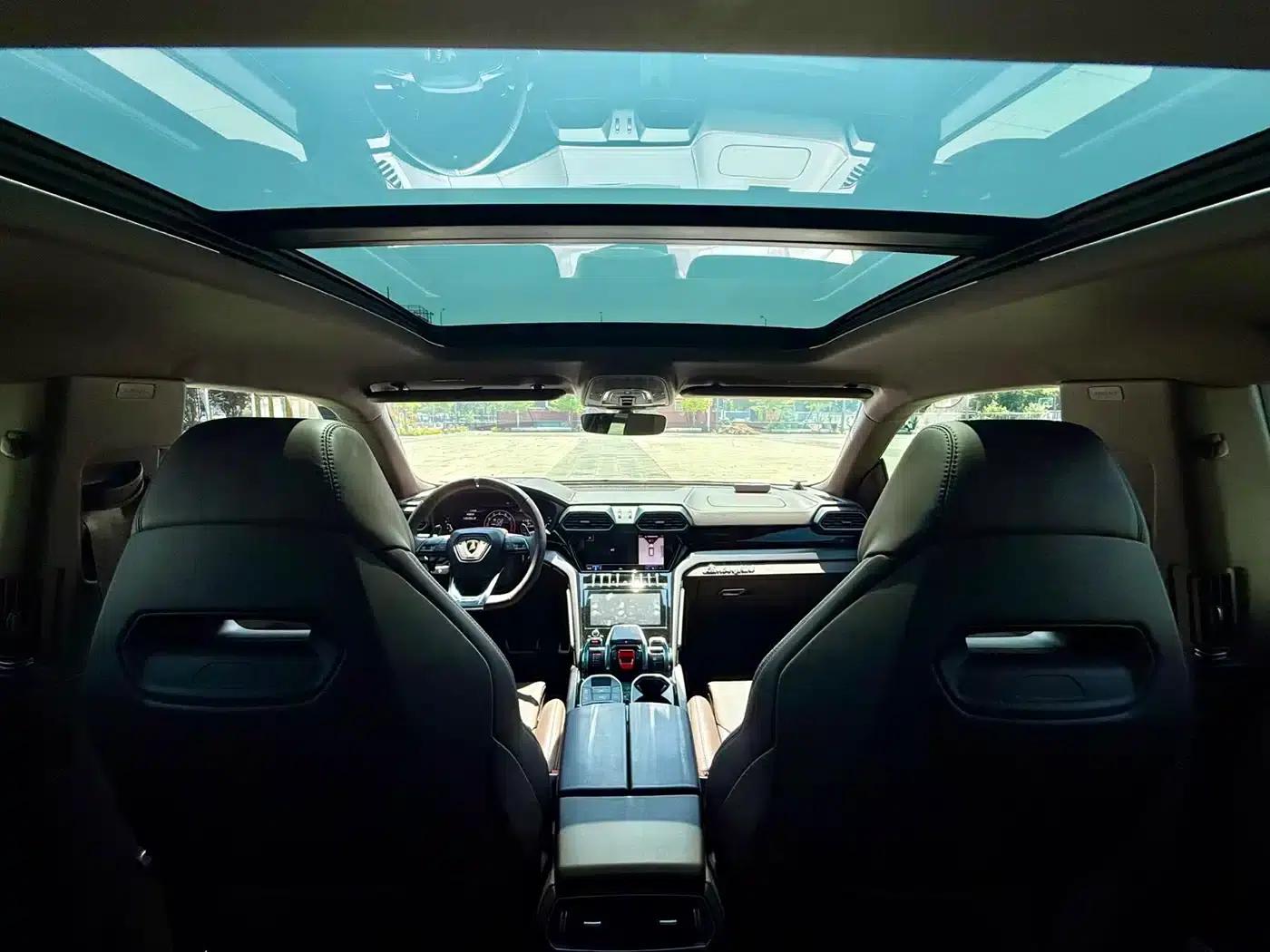 2023 Urus 4.0T V8 S — миниатюра 11