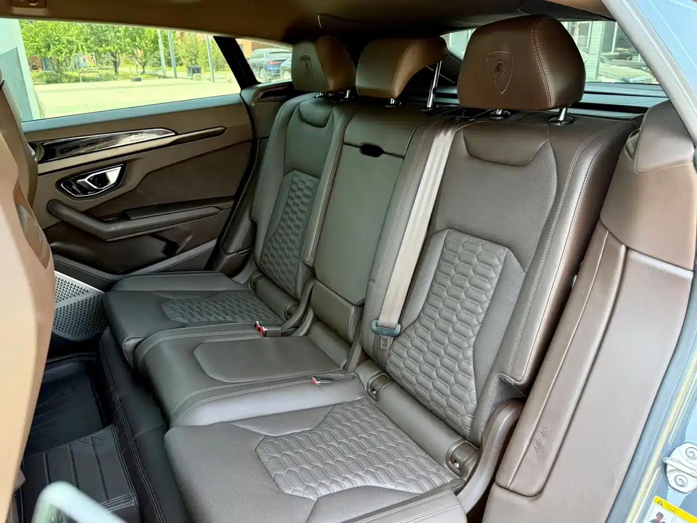 2023 Urus 4.0T V8 S — миниатюра 12