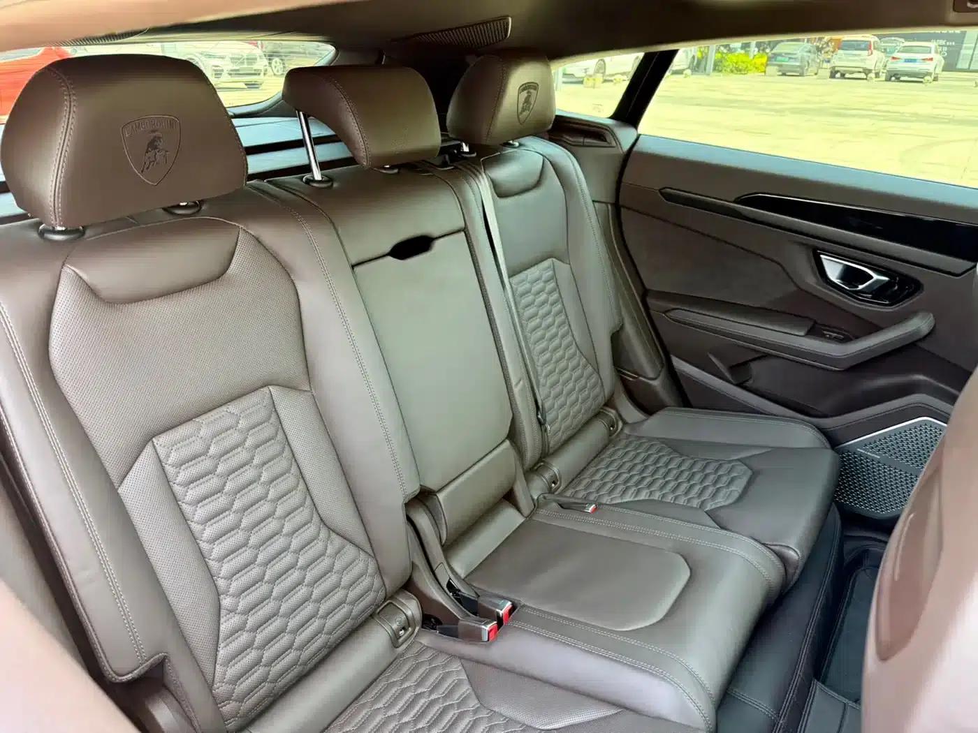 2023 Urus 4.0T V8 S — миниатюра 15