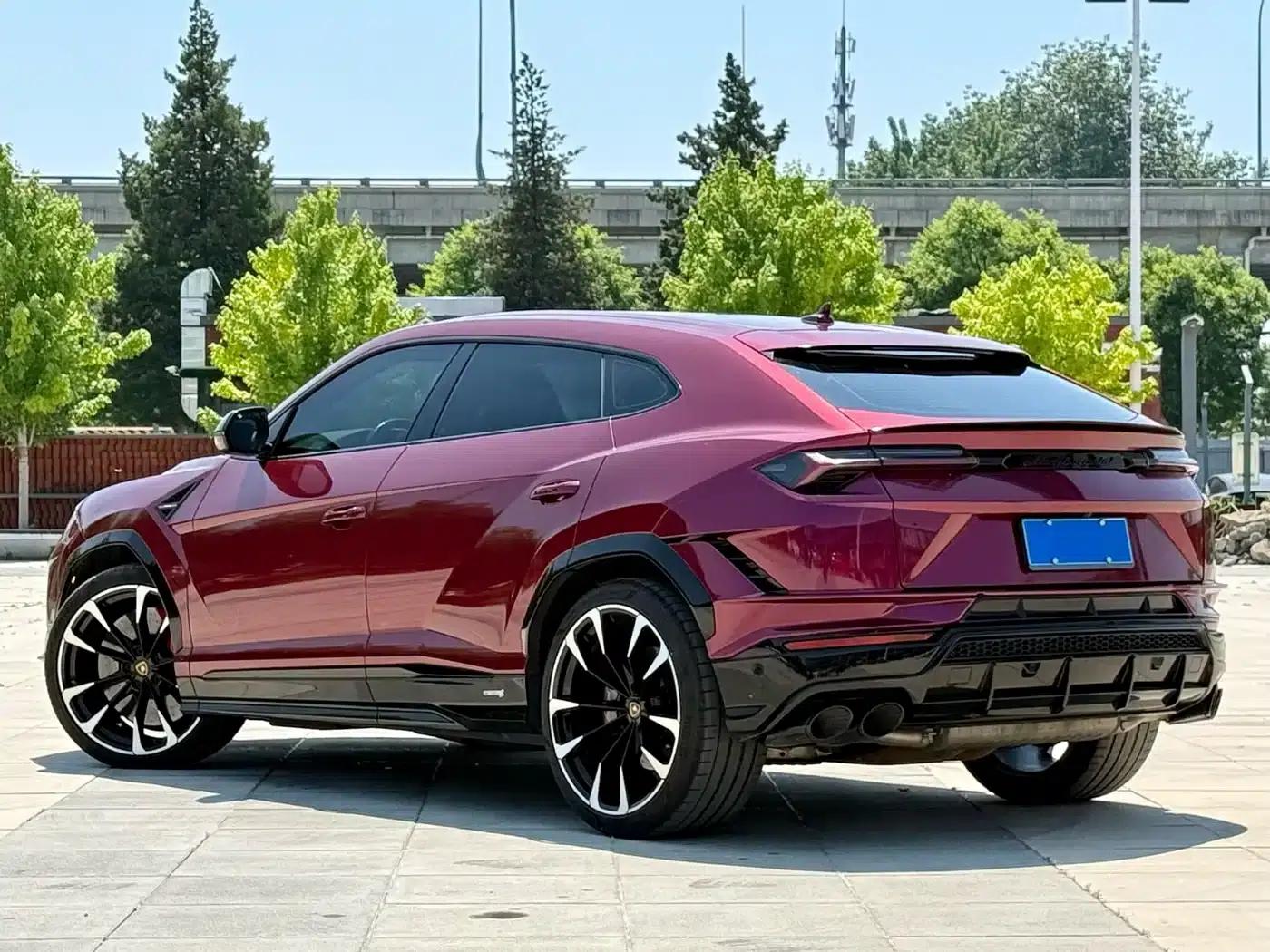 2023 Urus 4.0T V8 S — миниатюра 4