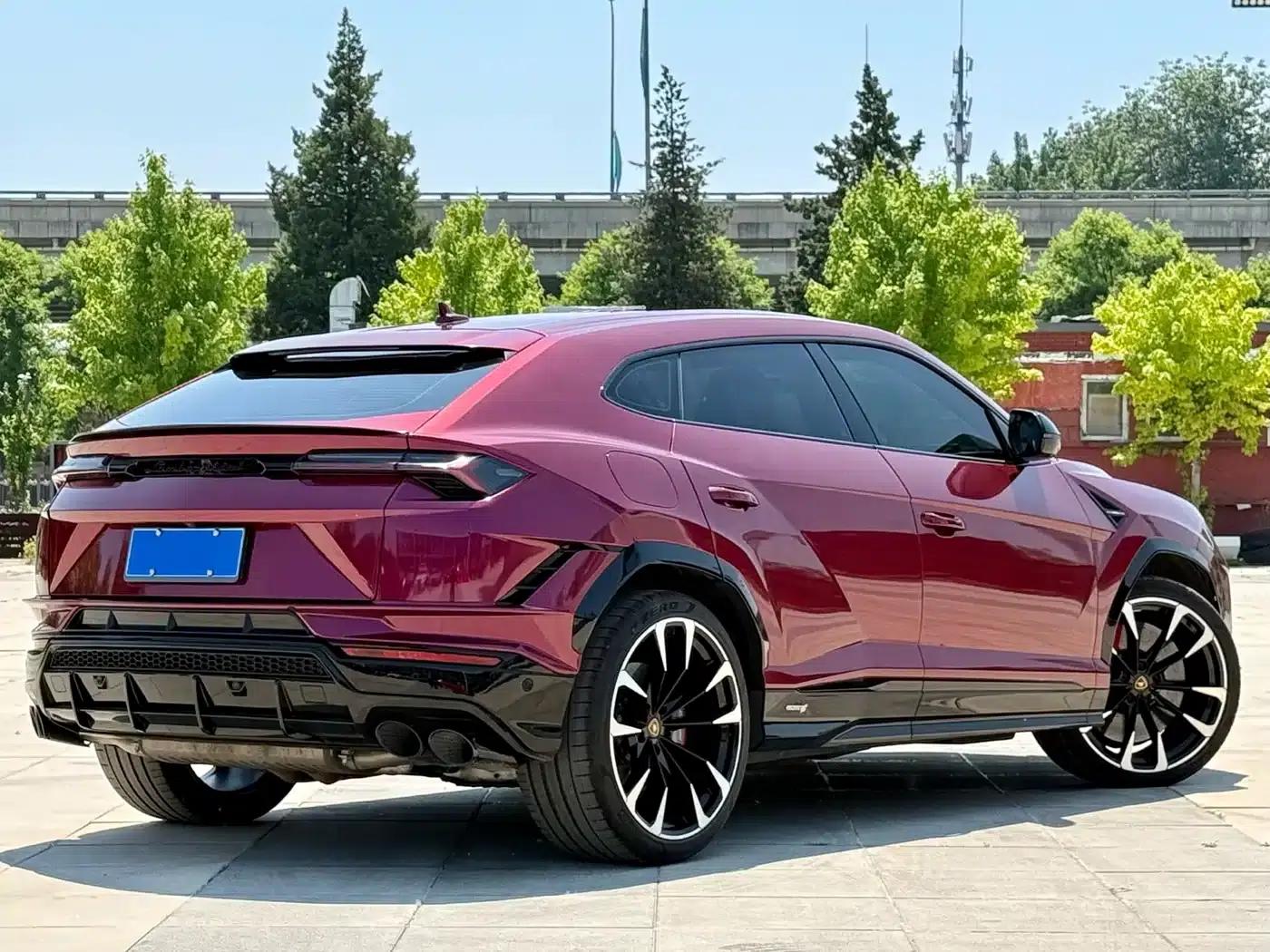 2023 Urus 4.0T V8 S — миниатюра 6