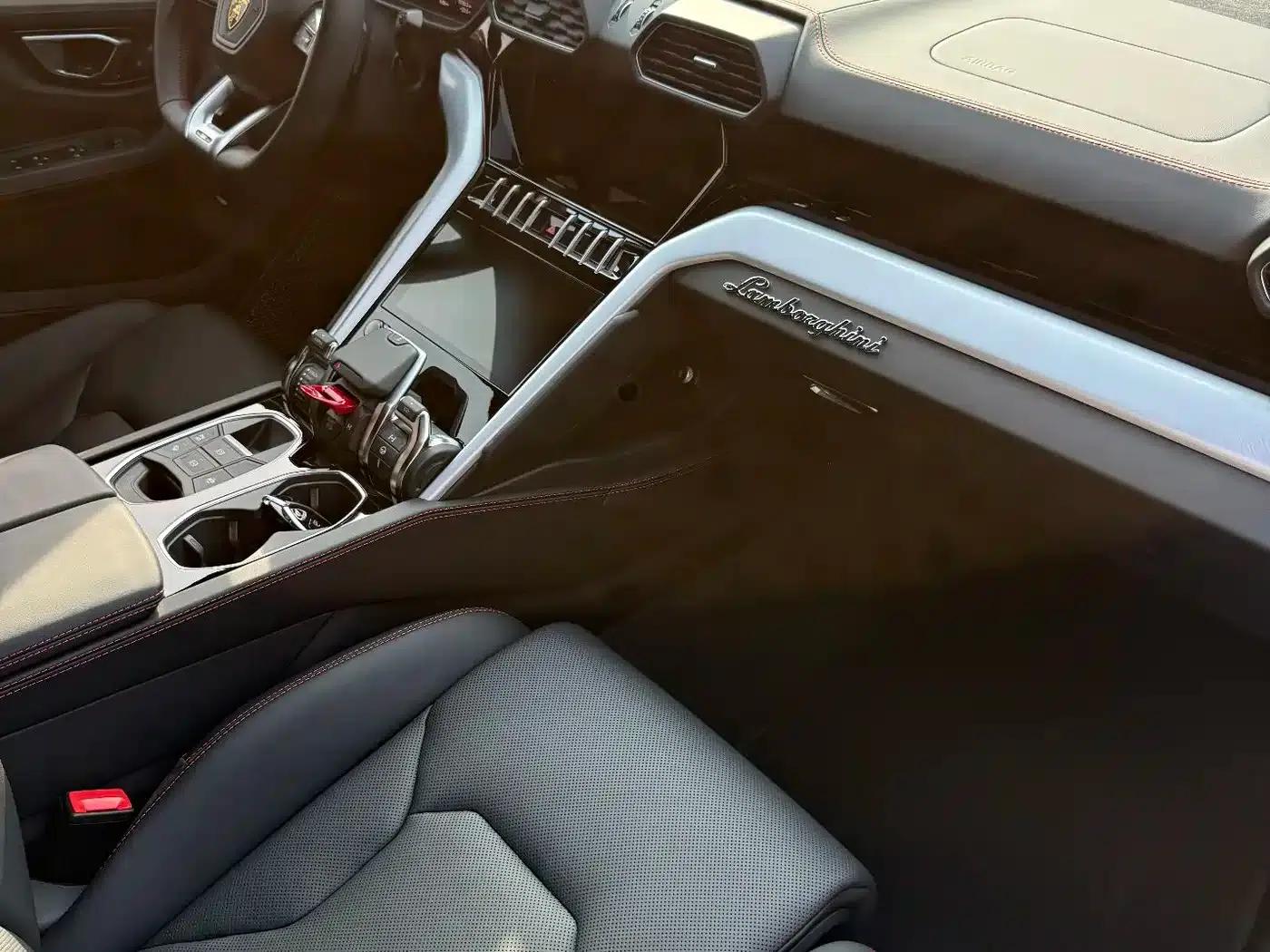 2021 Urus 4.0T V8 — миниатюра 7