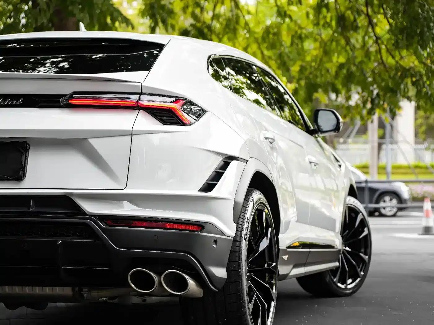 2023 Urus 4.0T V8 S — миниатюра 11