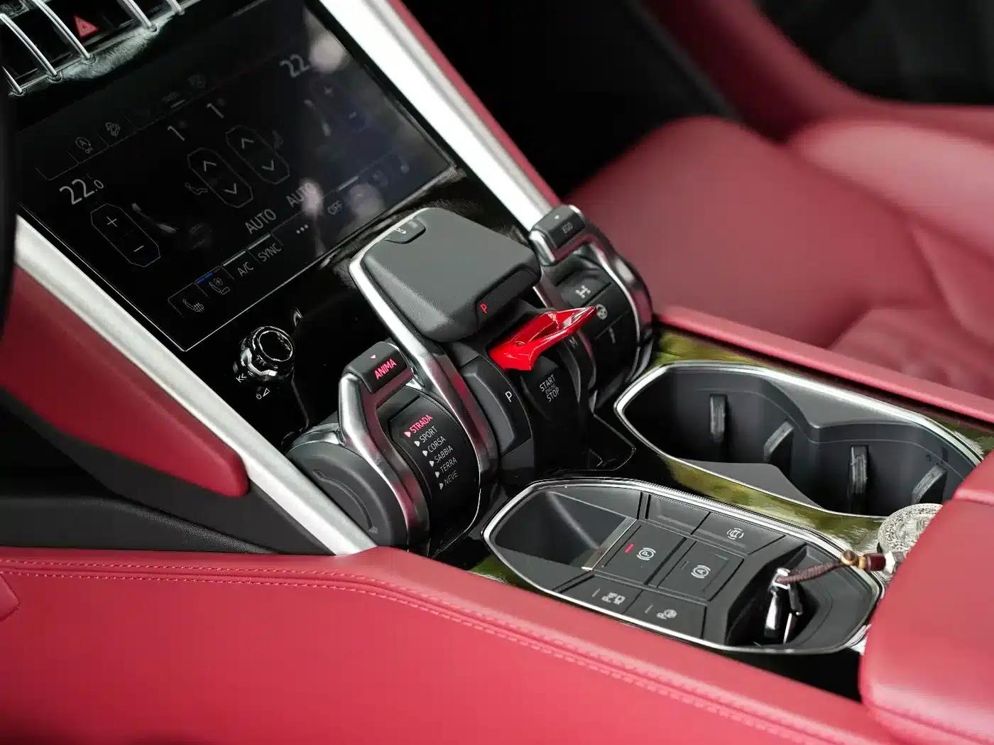 2023 Urus 4.0T V8 S — миниатюра 16