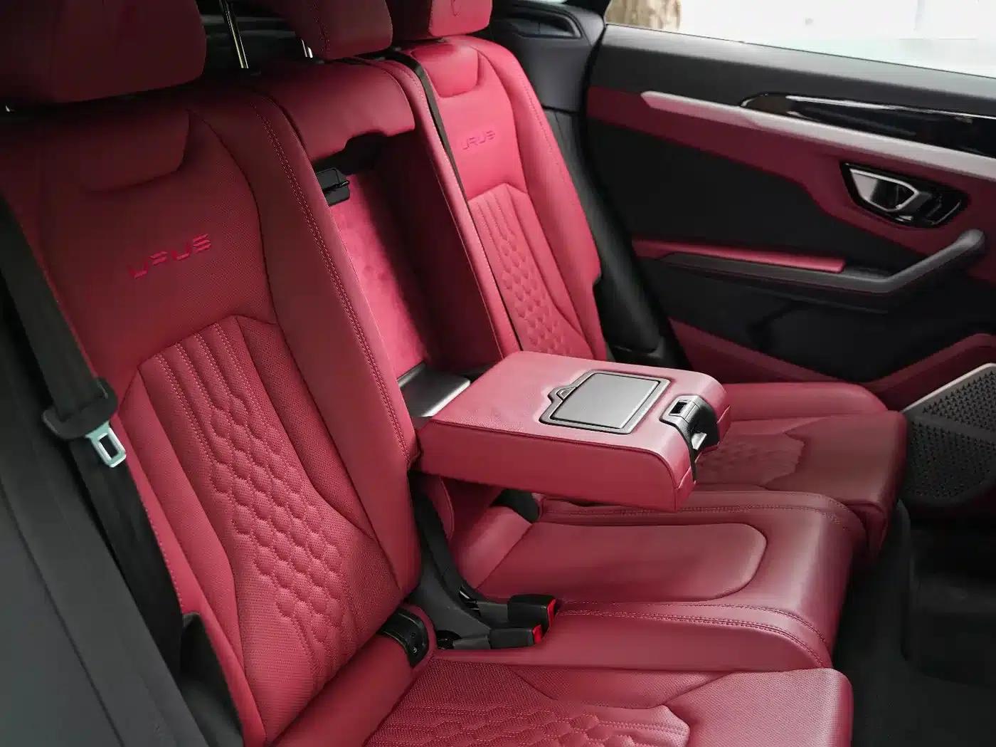 2023 Urus 4.0T V8 S — миниатюра 18