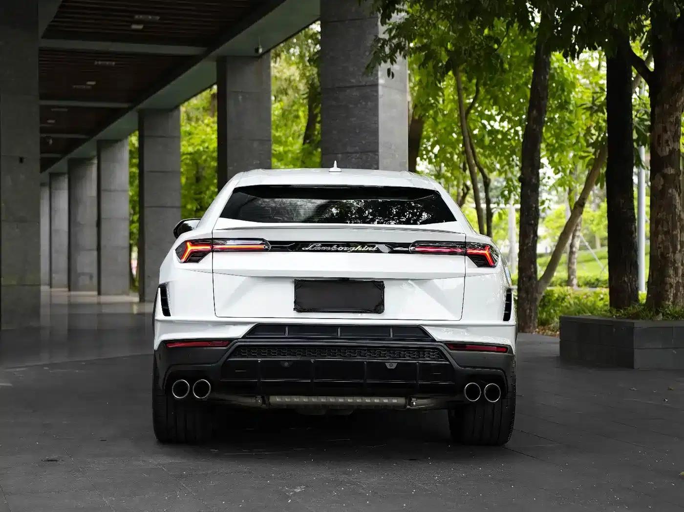 2023 Urus 4.0T V8 S — миниатюра 7