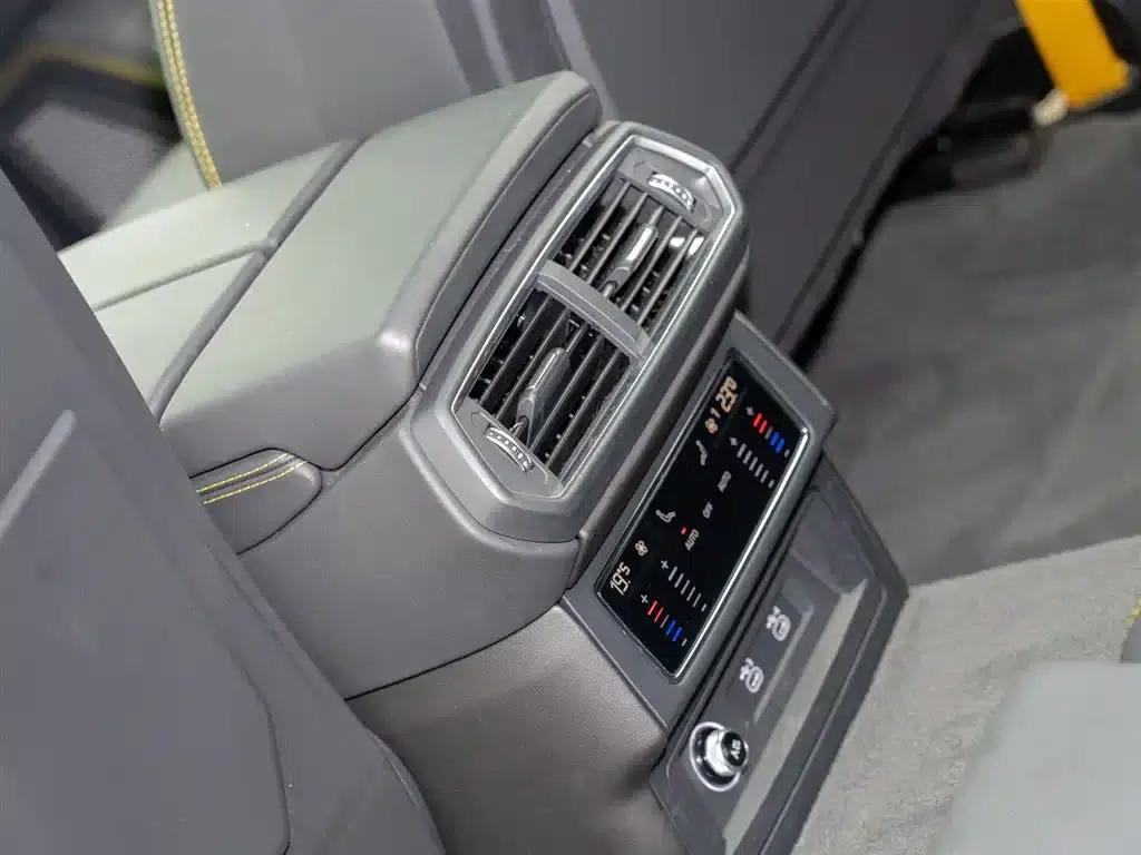 2023 Urus 4.0T V8 S — миниатюра 13