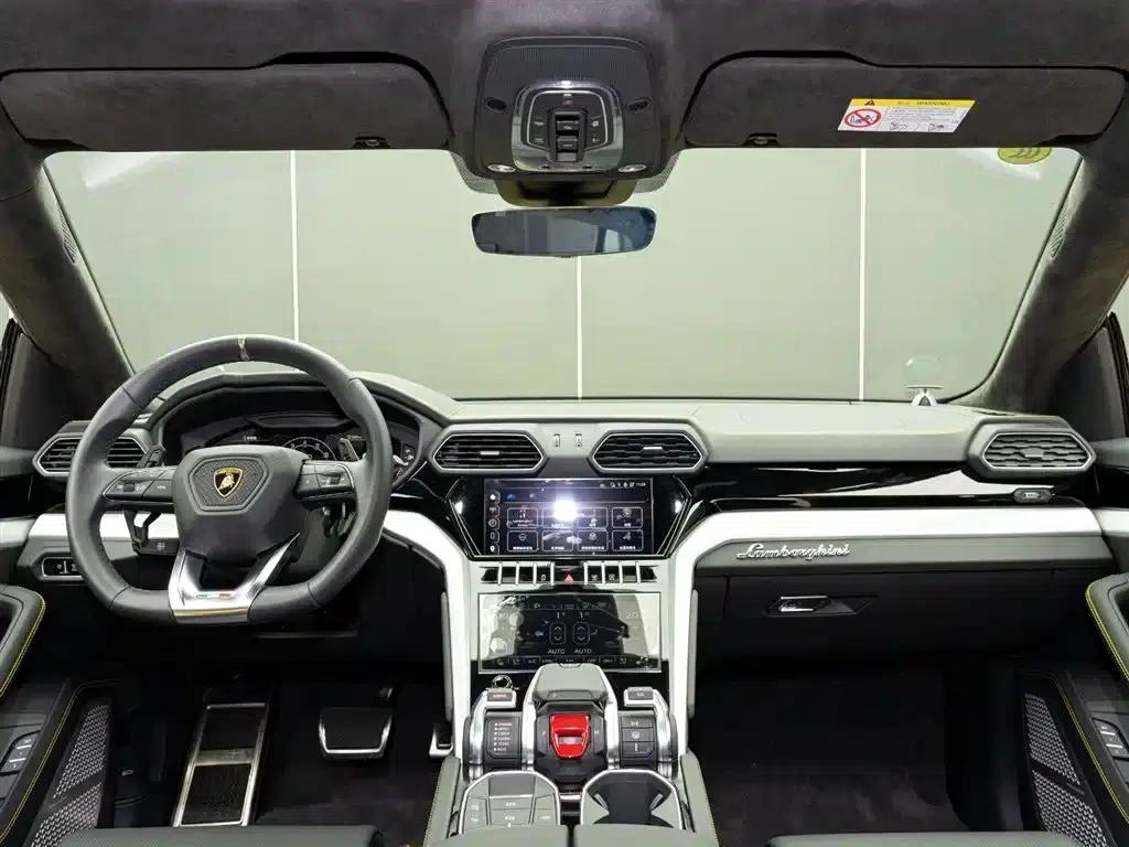 2023 Urus 4.0T V8 S — миниатюра 16