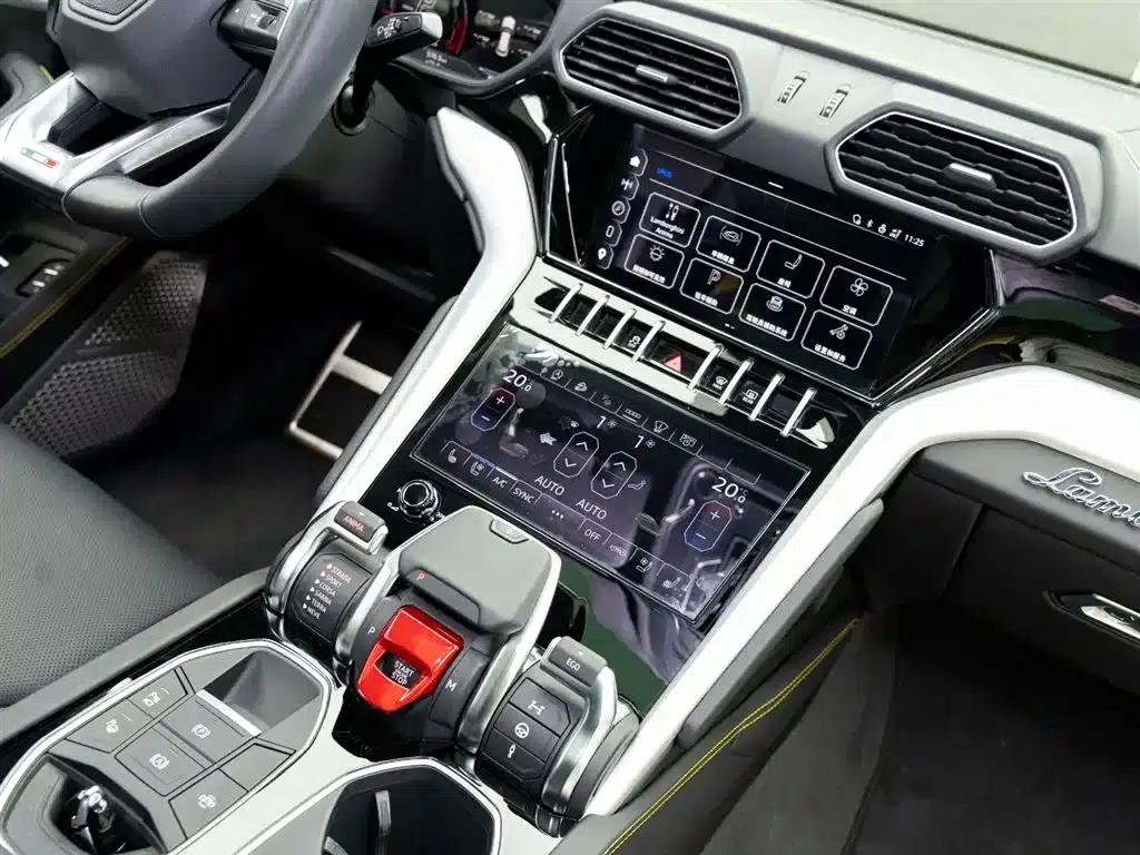 2023 Urus 4.0T V8 S — миниатюра 20
