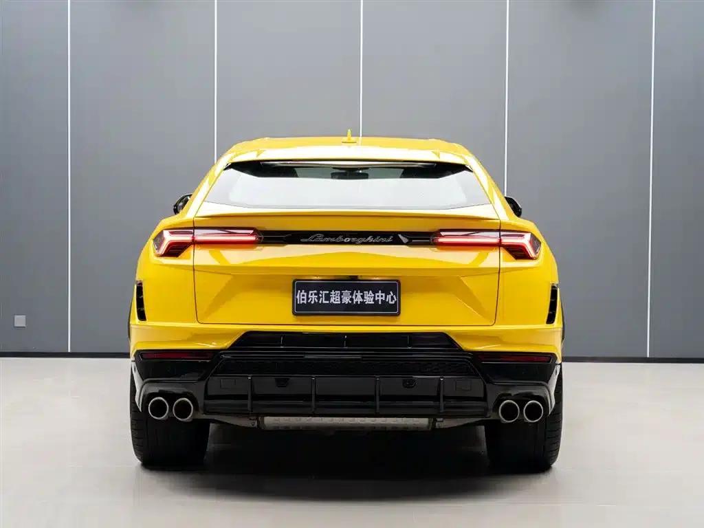 2023 Urus 4.0T V8 S — миниатюра 7