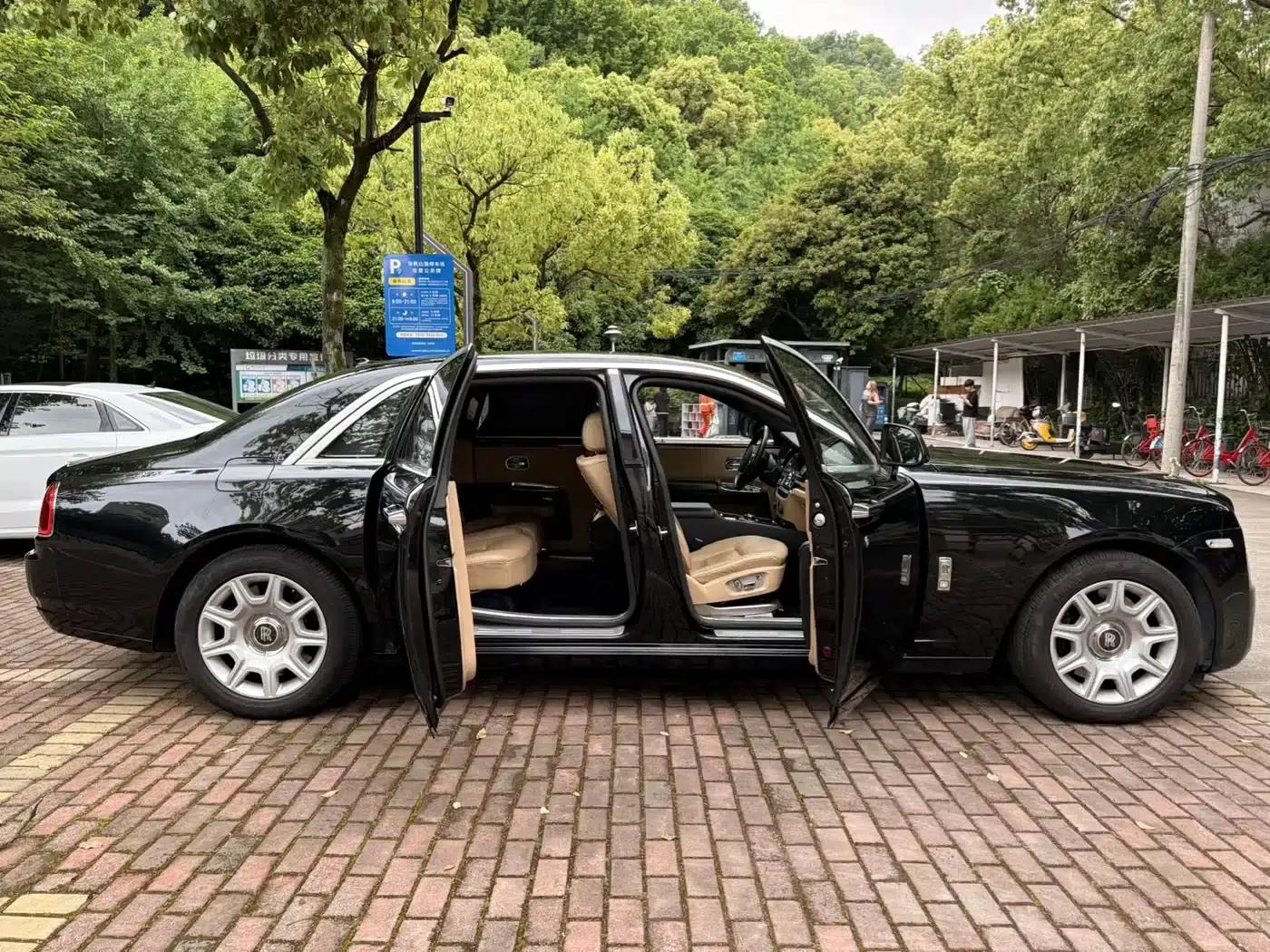 2015 Ghost Series II Extended Wheelbase — миниатюра 7