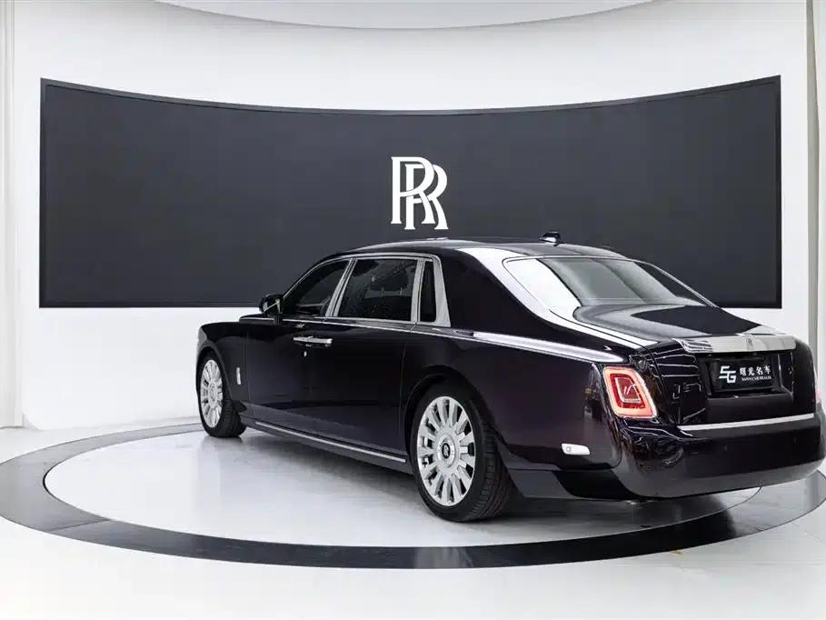 2018 Phantom 6.7T Long Wheelbase — миниатюра 6