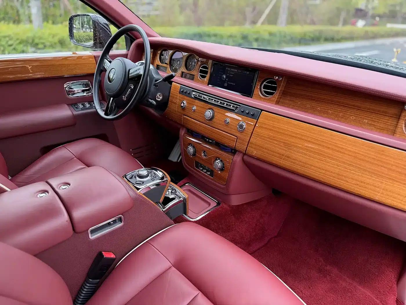 2013 Phantom 6.7L Extended Wheelbase (EWB) — миниатюра 19
