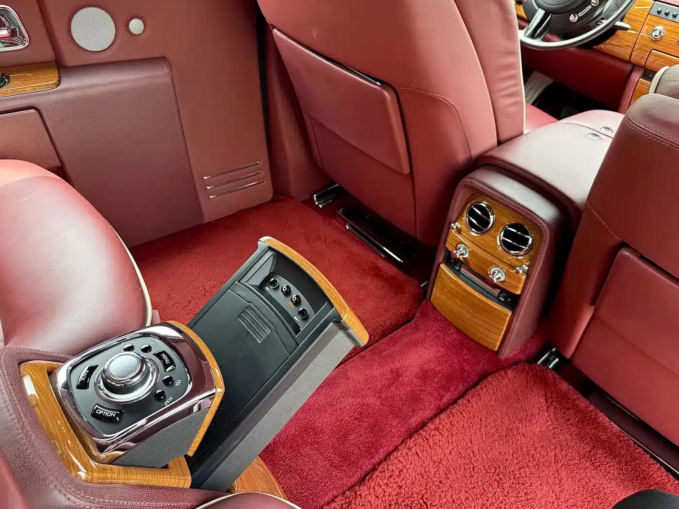 2013 Phantom 6.7L Extended Wheelbase (EWB) — миниатюра 27