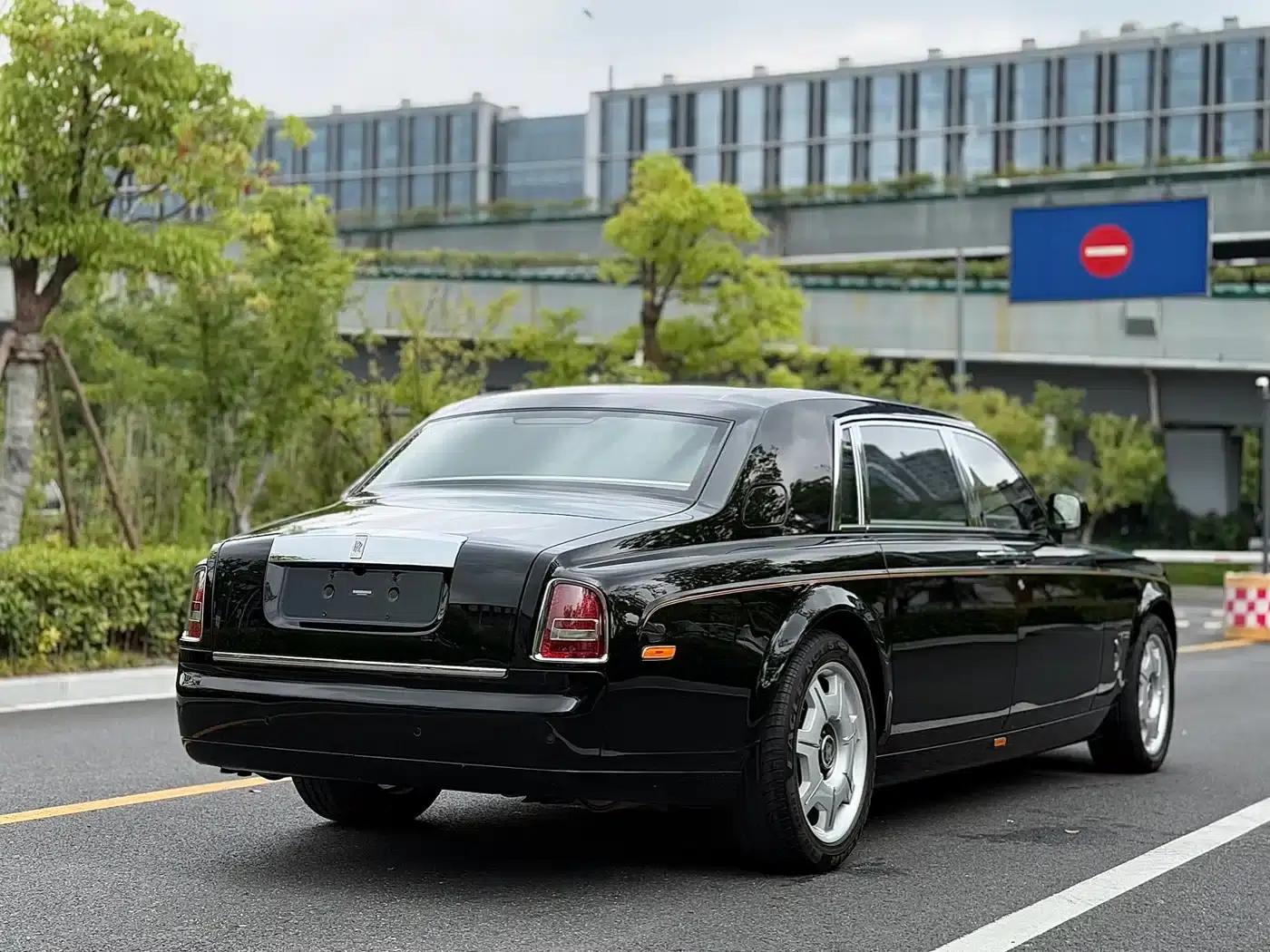 2013 Phantom 6.7L Extended Wheelbase (EWB) — миниатюра 4