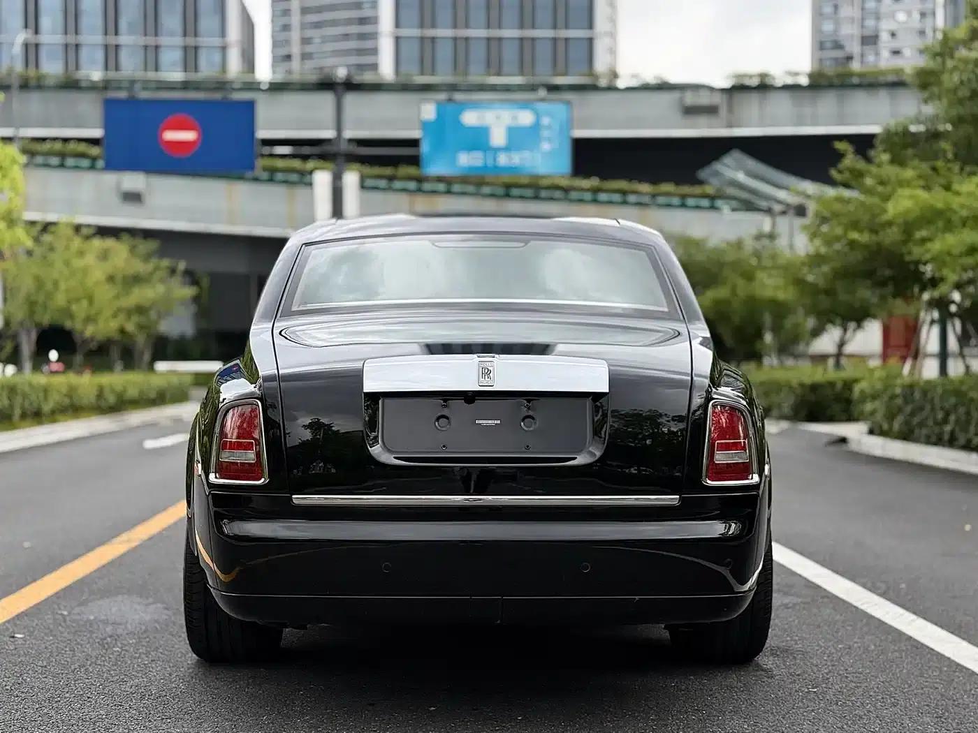 2013 Phantom 6.7L Extended Wheelbase (EWB) — миниатюра 5
