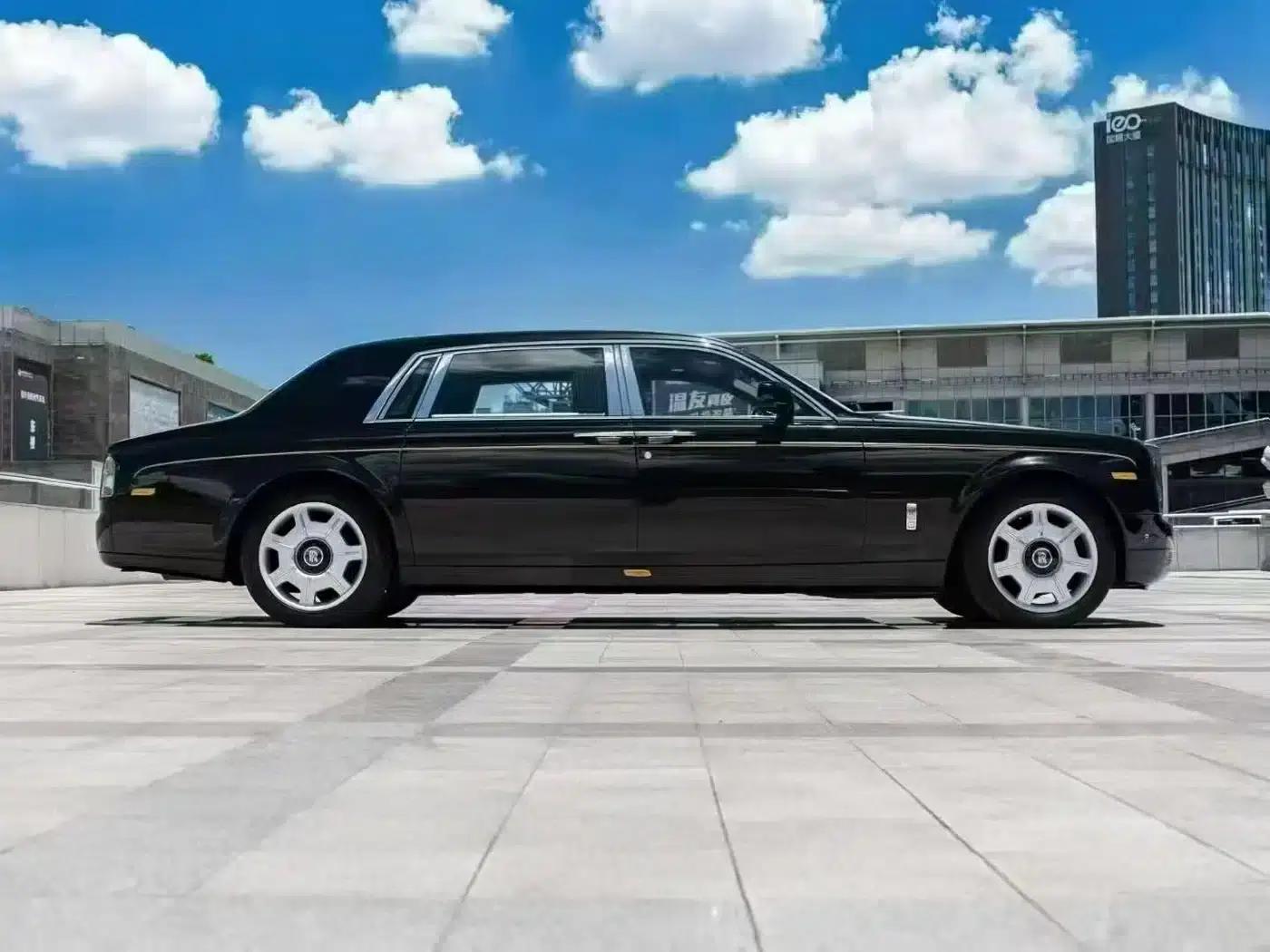 2013 Phantom 6.7L Extended Wheelbase (EWB) — миниатюра 2