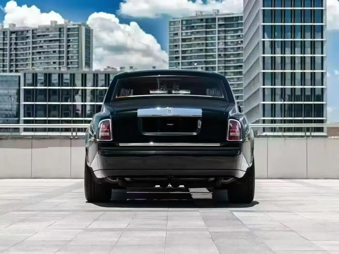 2013 Phantom 6.7L Extended Wheelbase (EWB) — миниатюра 3