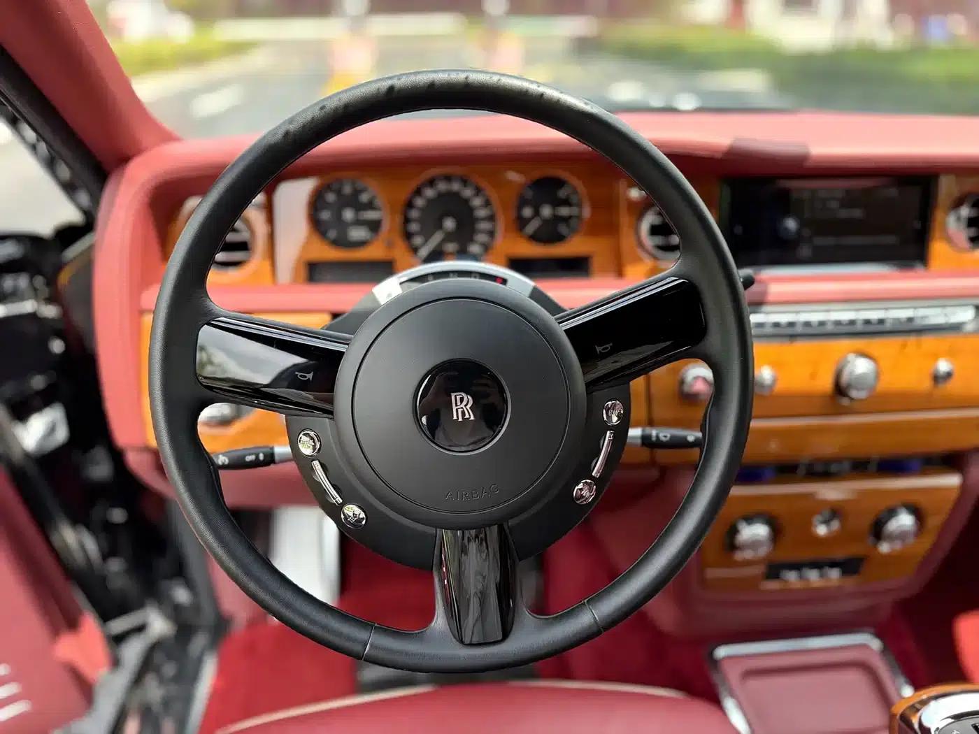 2013 Phantom 6.7L Extended Wheelbase (EWB) — миниатюра 23