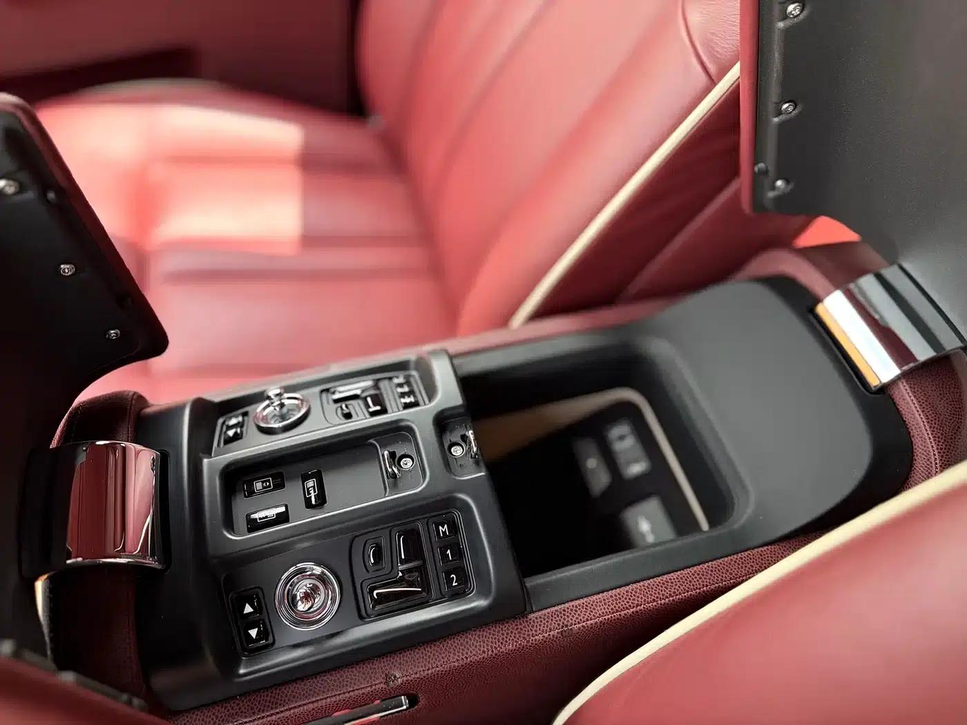2013 Phantom 6.7L Extended Wheelbase (EWB) — миниатюра 8