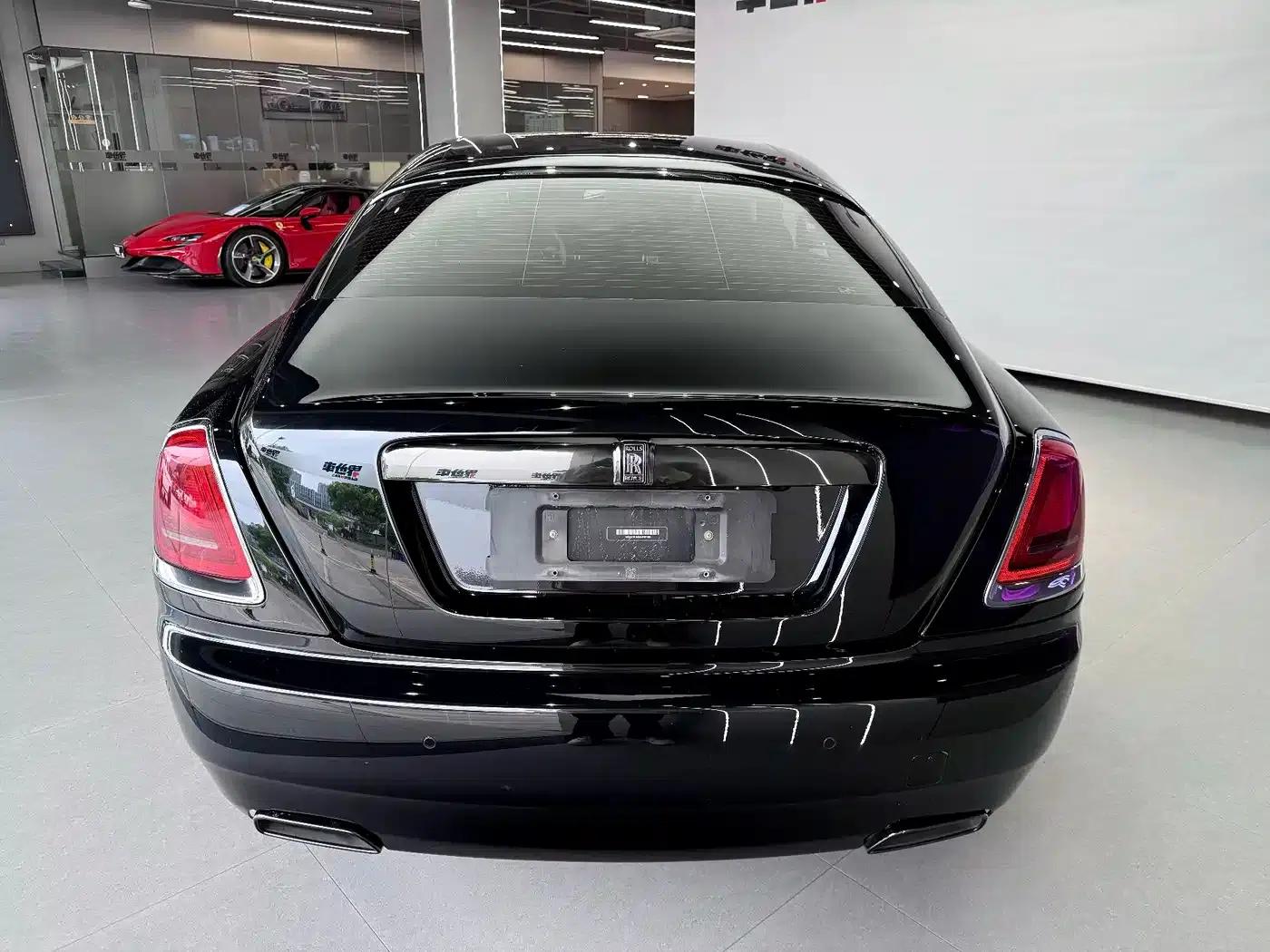 2018 Phantom 6.6T Black Badge — миниатюра 3