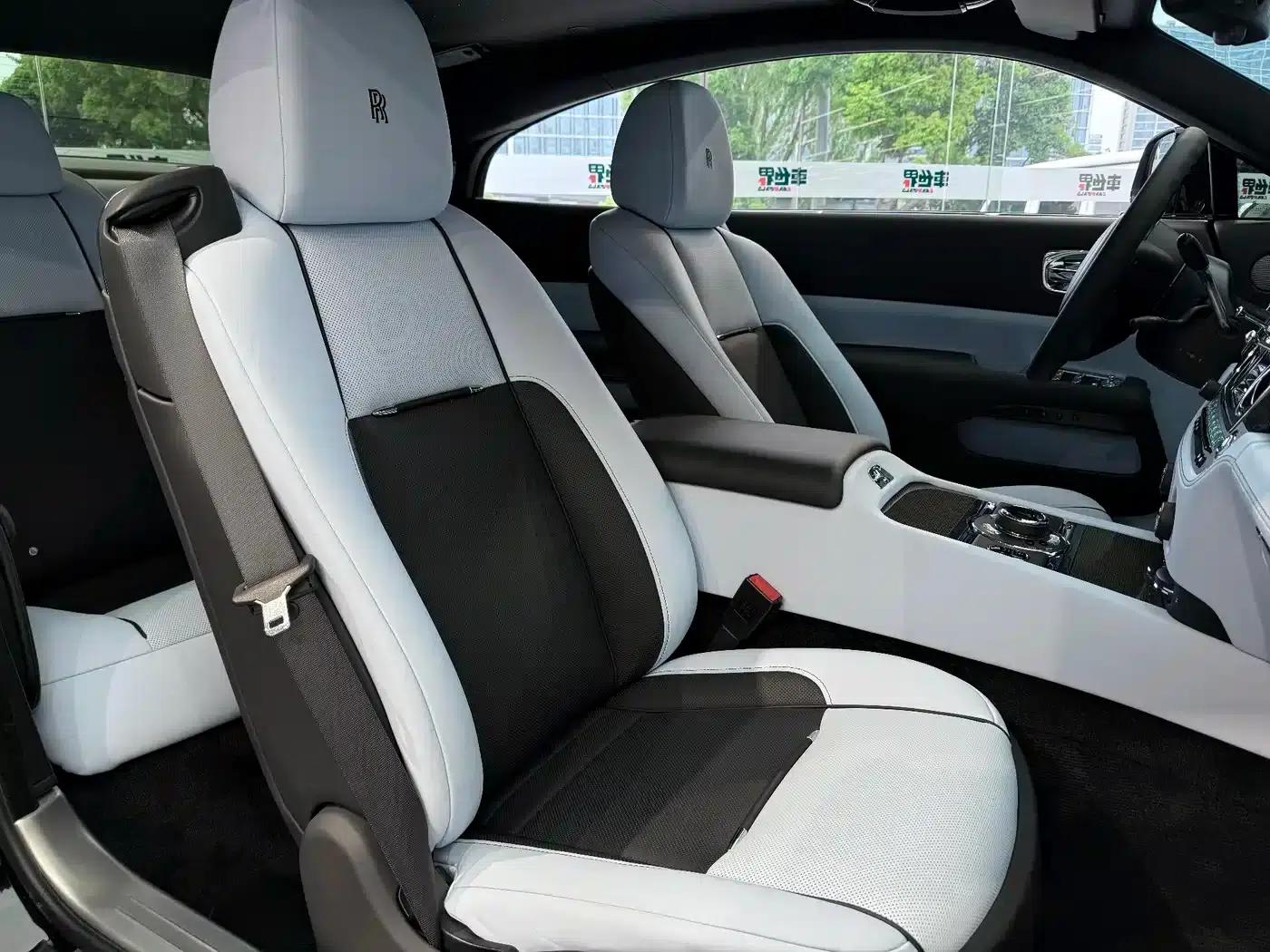 2018 Phantom 6.6T Black Badge — миниатюра 8