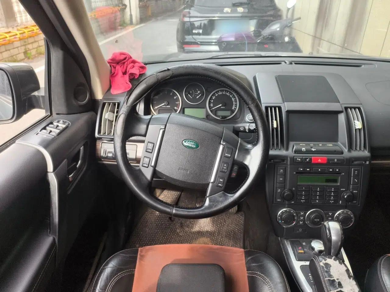 Land Rover Freelander 2 2011 3.2L i6 SE Gasoline Version — миниатюра 11