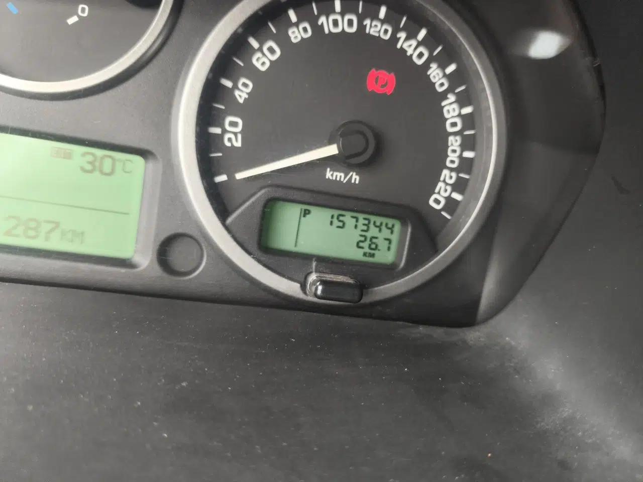 Land Rover Freelander 2 2011 3.2L i6 SE Gasoline Version — миниатюра 13