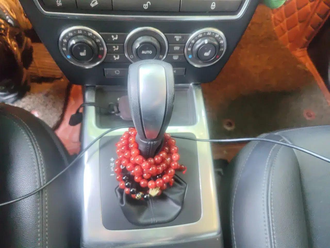 Land Rover Freelander 2 2015 2.0T Si4 XS Collection Edition — миниатюра 15