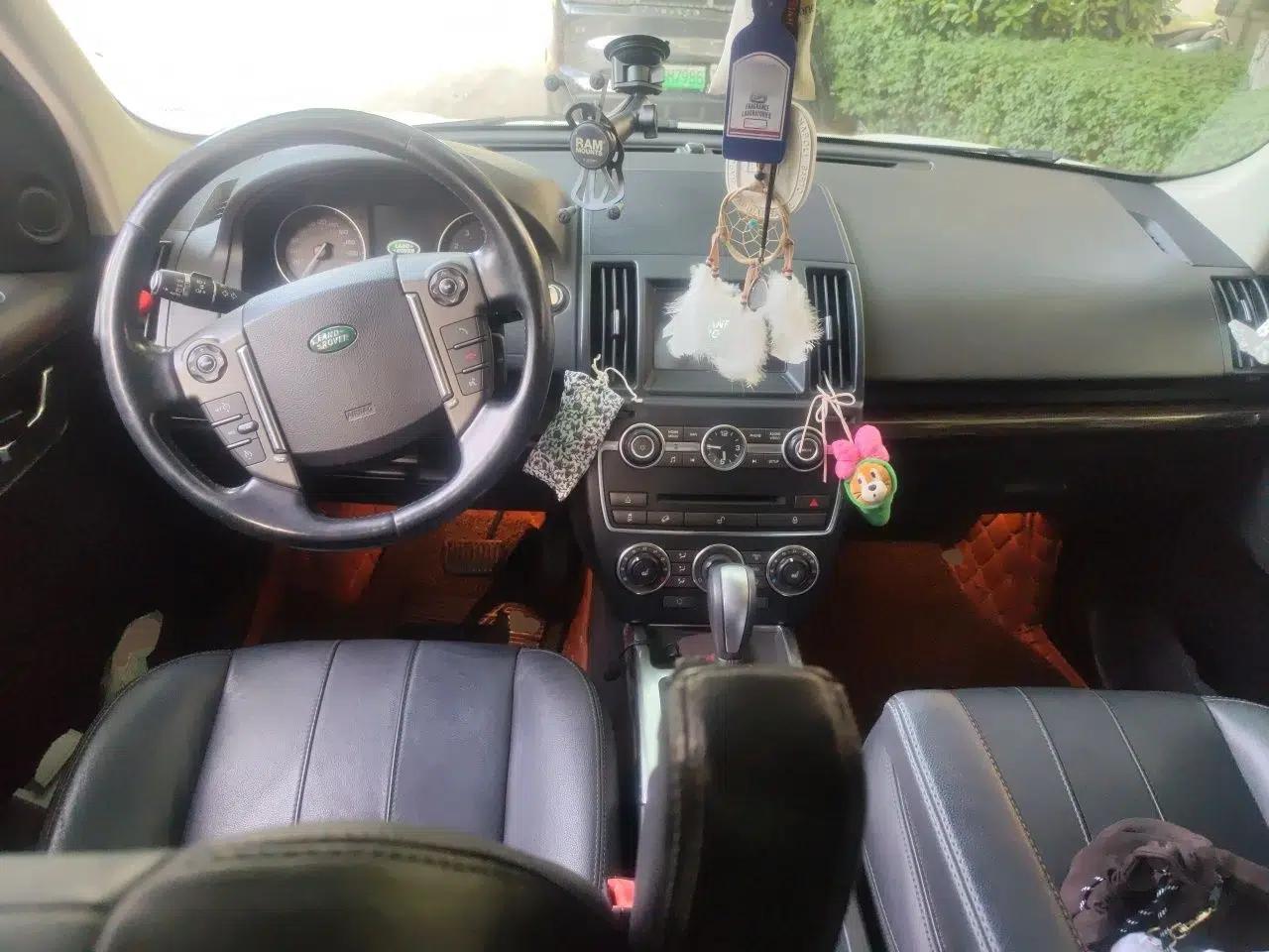 Land Rover Freelander 2 2015 2.0T Si4 XS Collection Edition — миниатюра 10
